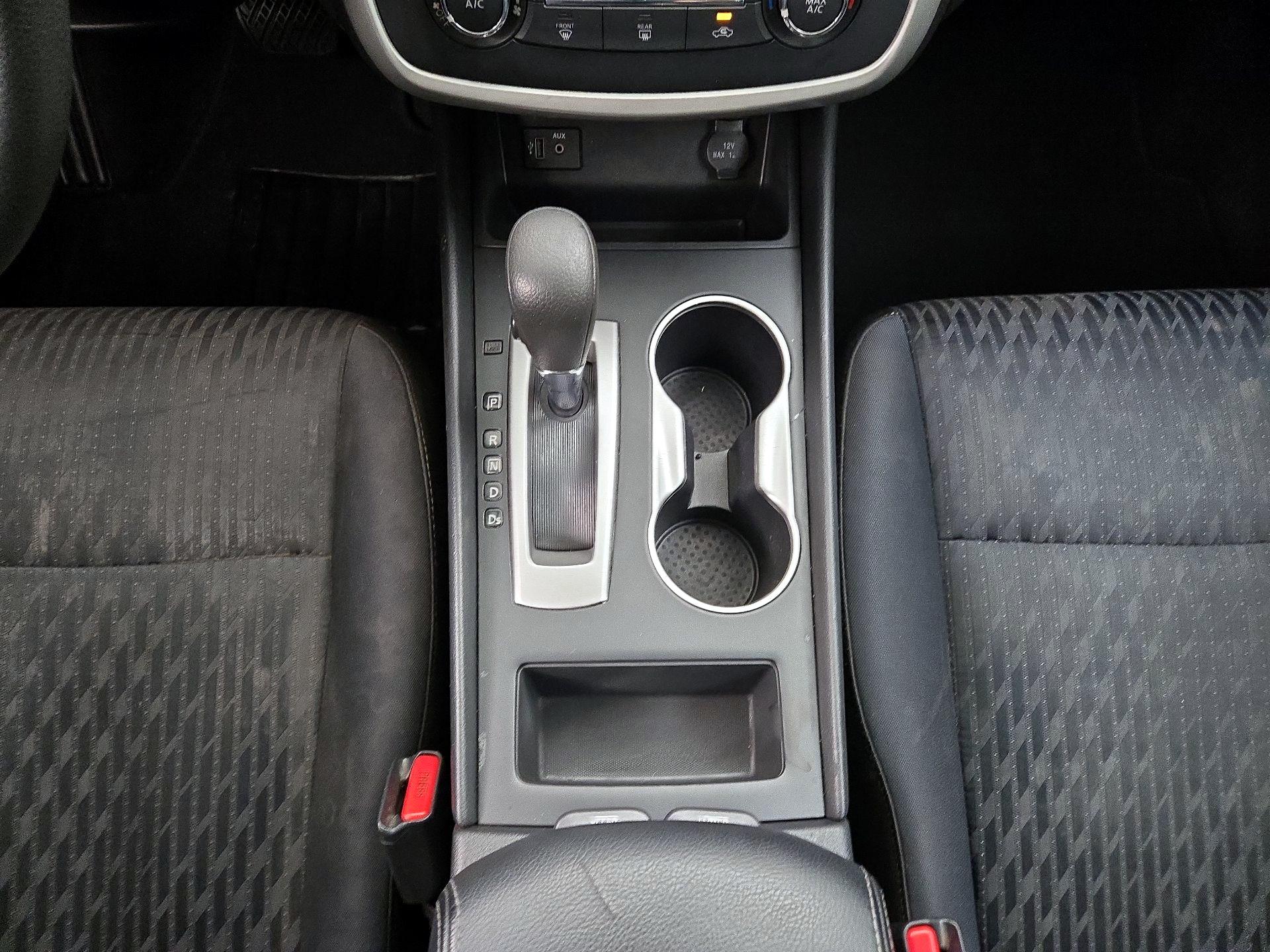 Thumbnail: 2017 Nissan Altima - 17