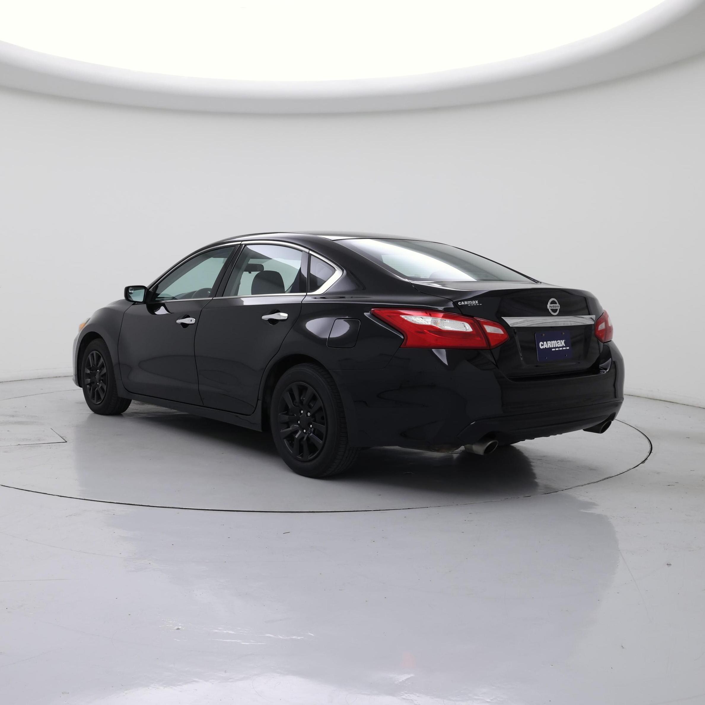 Thumbnail: 2017 Nissan Altima - 2