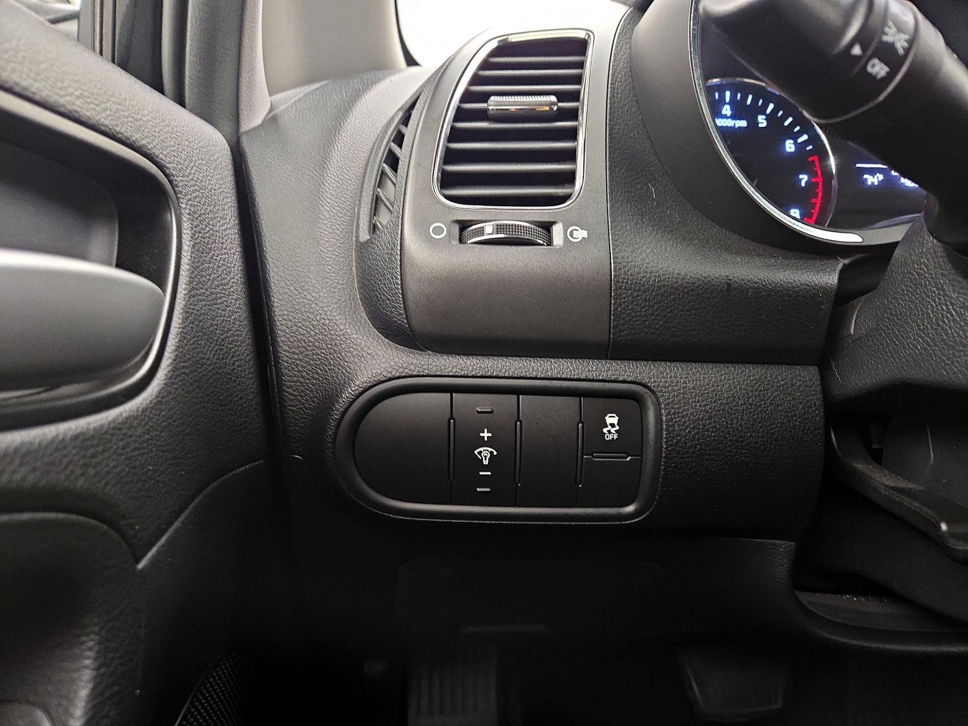 Thumbnail: 2018 Kia Forte - 13