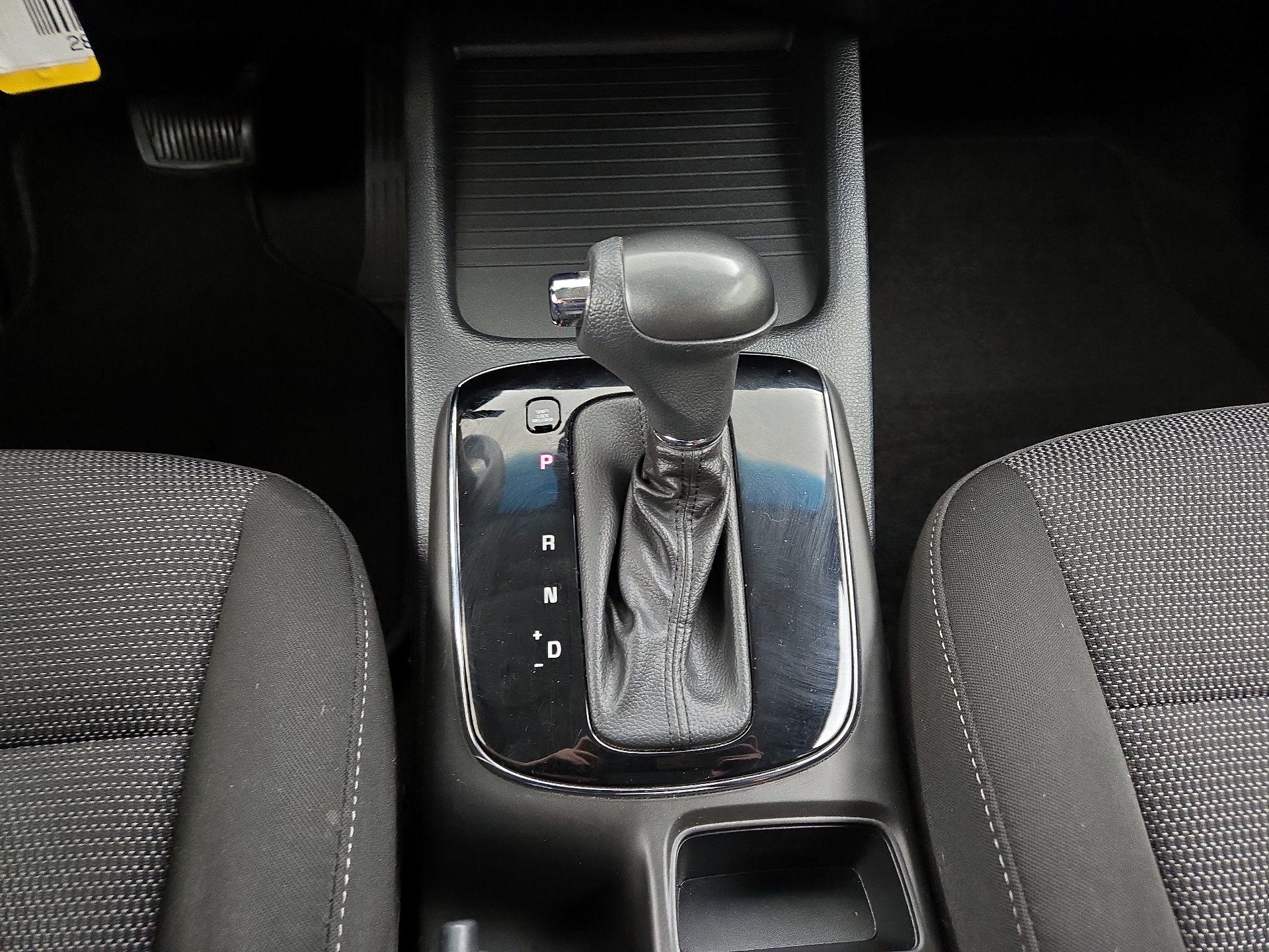 Thumbnail: 2018 Kia Forte - 16