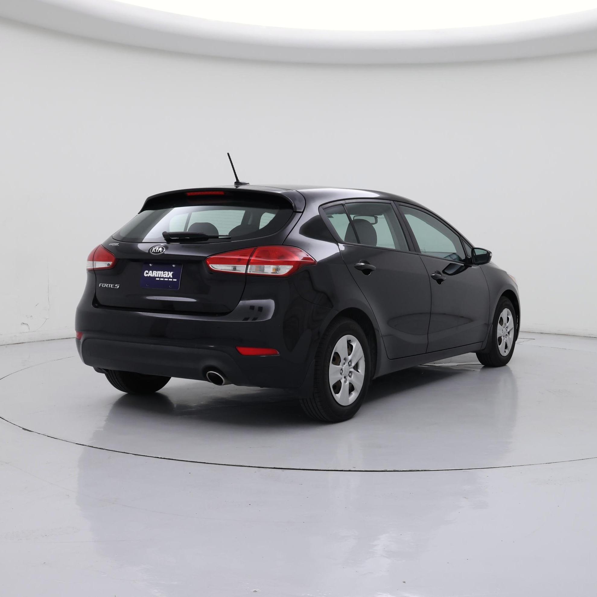 Thumbnail: 2018 Kia Forte - 8