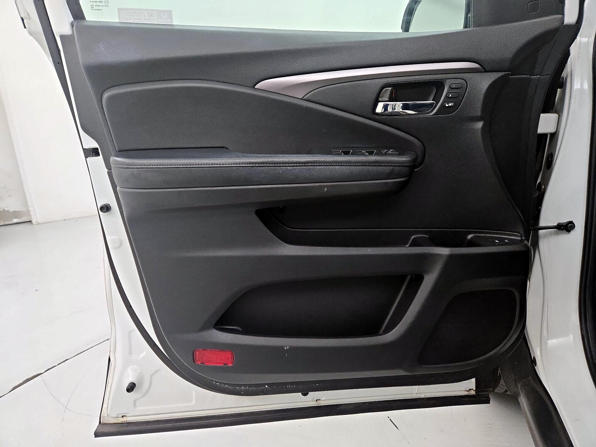 Thumbnail: 2021 Honda Pilot - 12