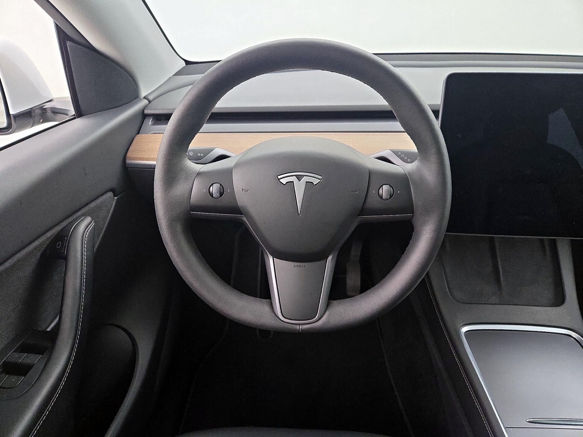 Thumbnail: 2022 Tesla Model Y - 10