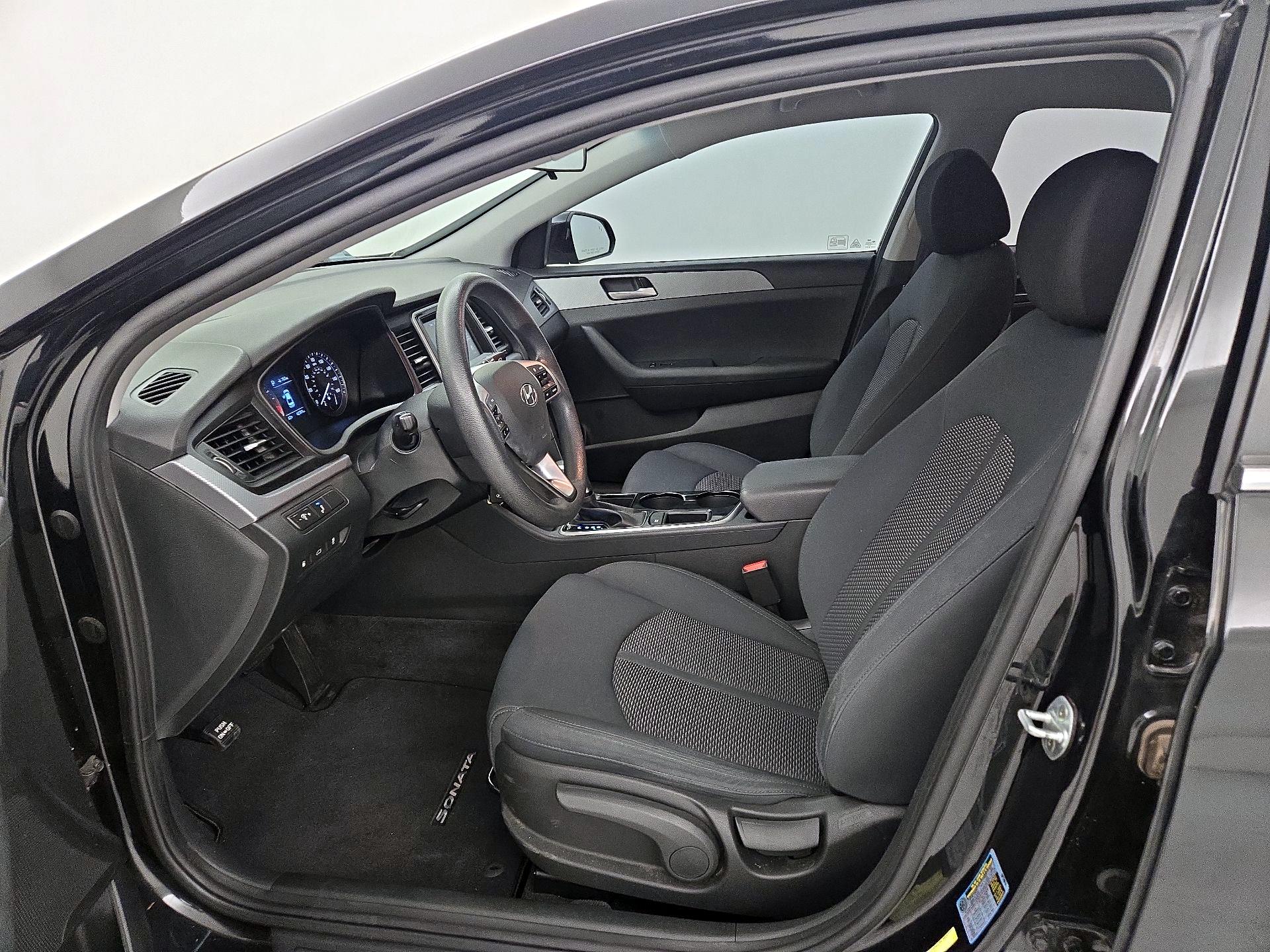 Thumbnail: 2019 Hyundai Sonata - 11