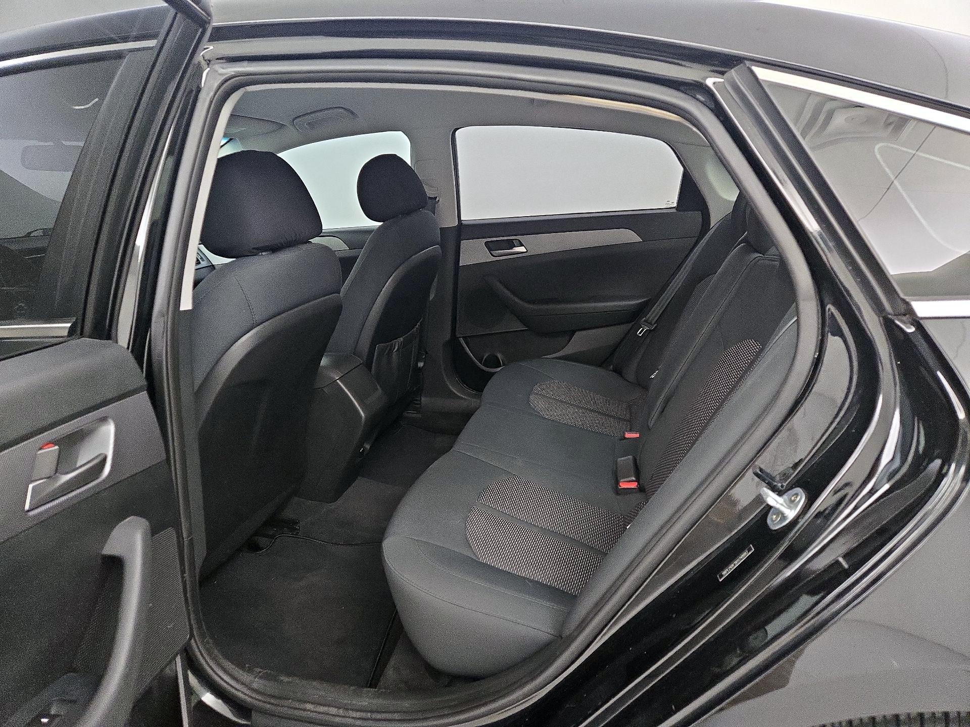 Thumbnail: 2019 Hyundai Sonata - 19