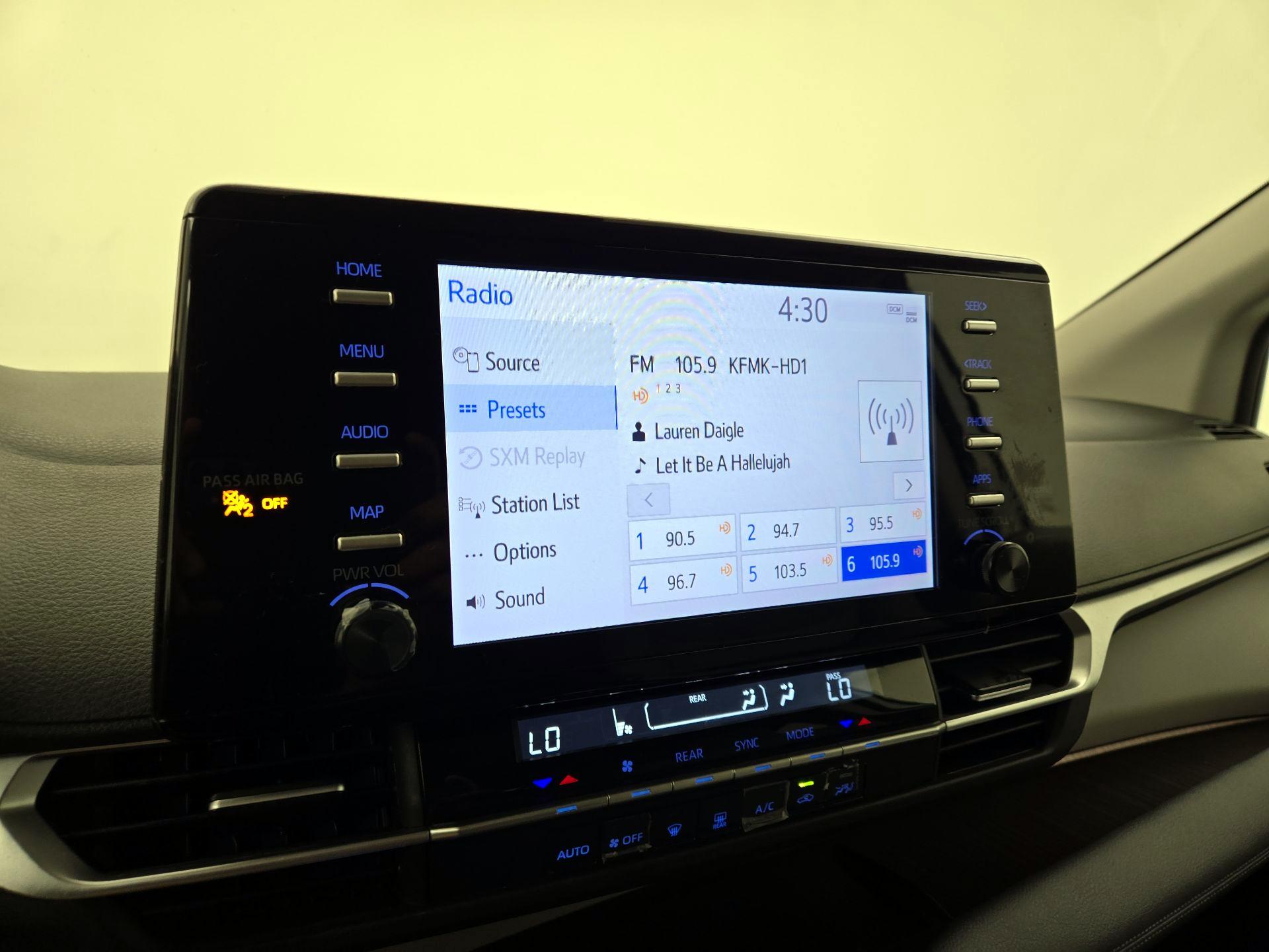 Thumbnail: 2023 Toyota Sienna - 15