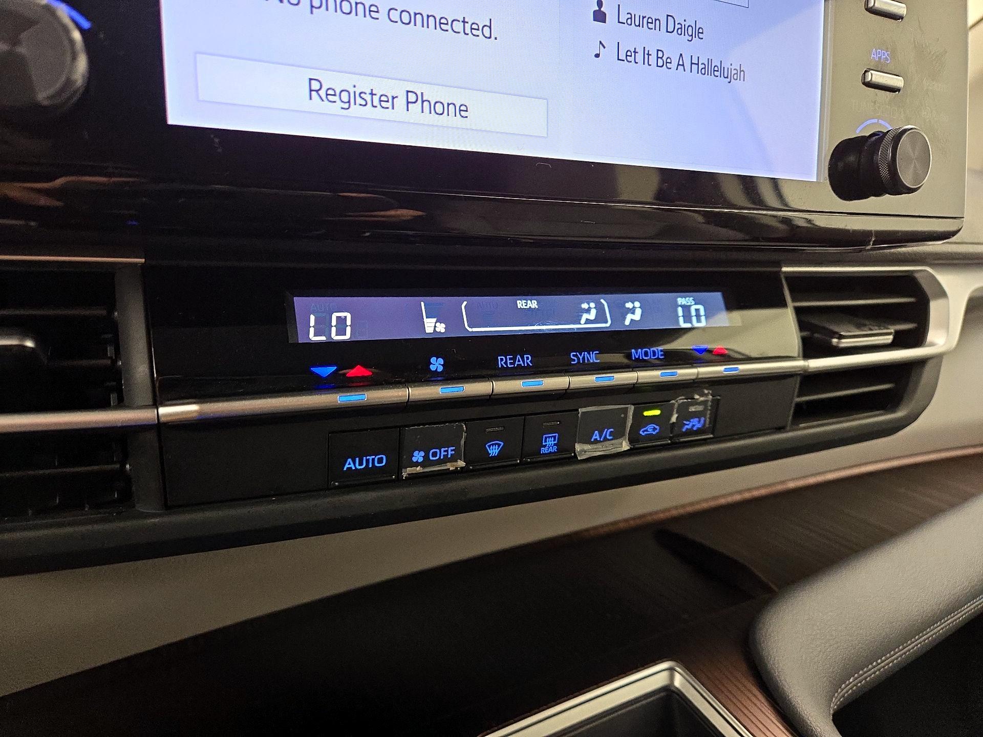 Thumbnail: 2023 Toyota Sienna - 16