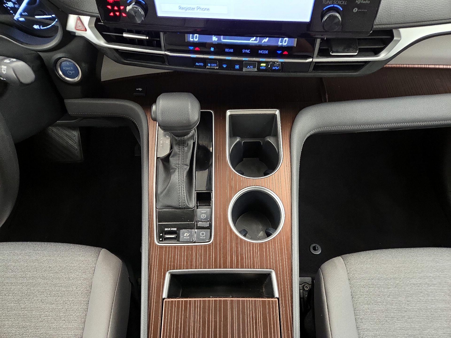 Thumbnail: 2023 Toyota Sienna - 17