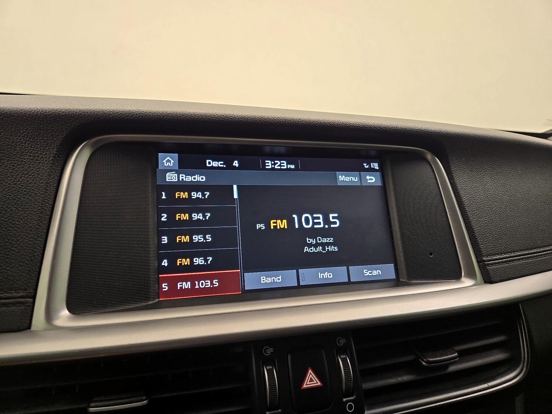 Thumbnail: 2019 Kia Optima - 15