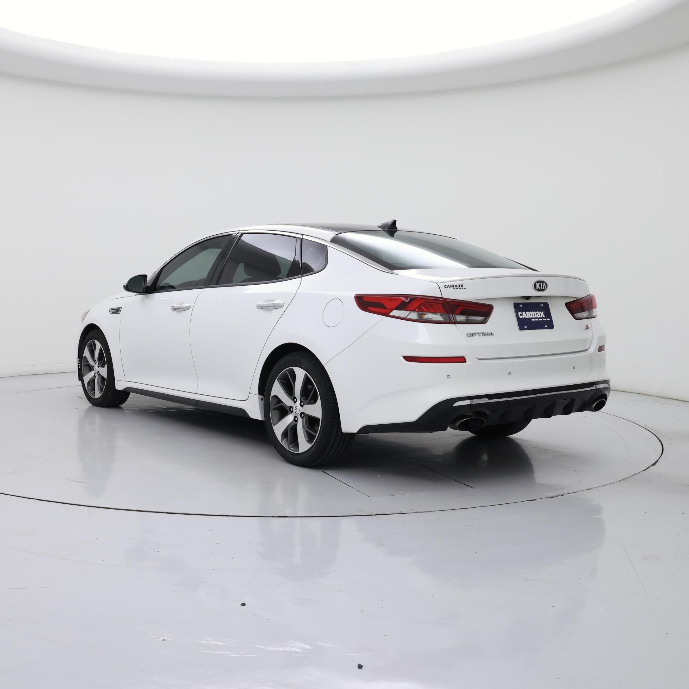 Thumbnail: 2019 Kia Optima - 2