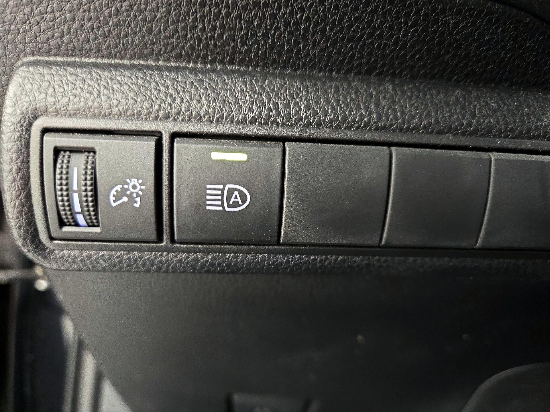 Thumbnail: 2022 Toyota Corolla - 13