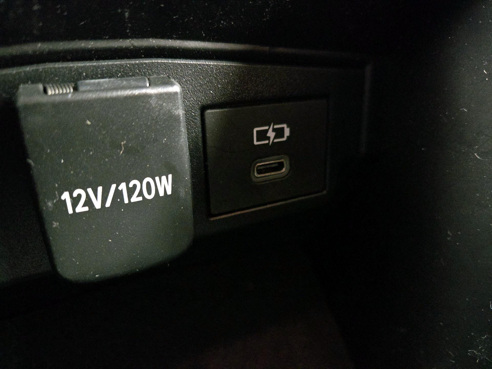 Thumbnail: 2022 Toyota Corolla - 18