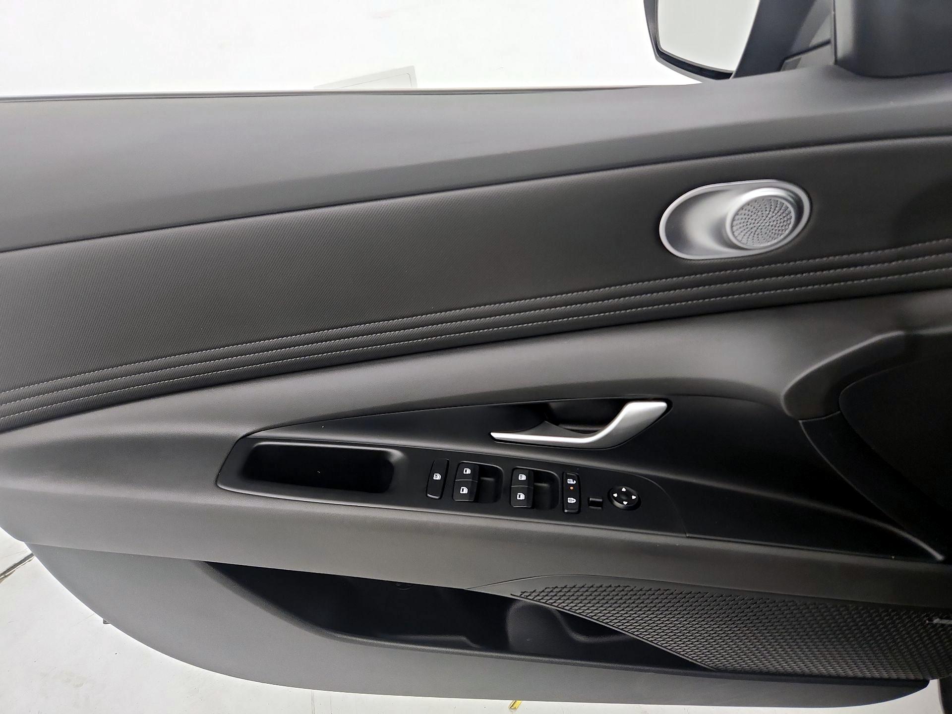 Thumbnail: 2024 Hyundai Elantra - 12