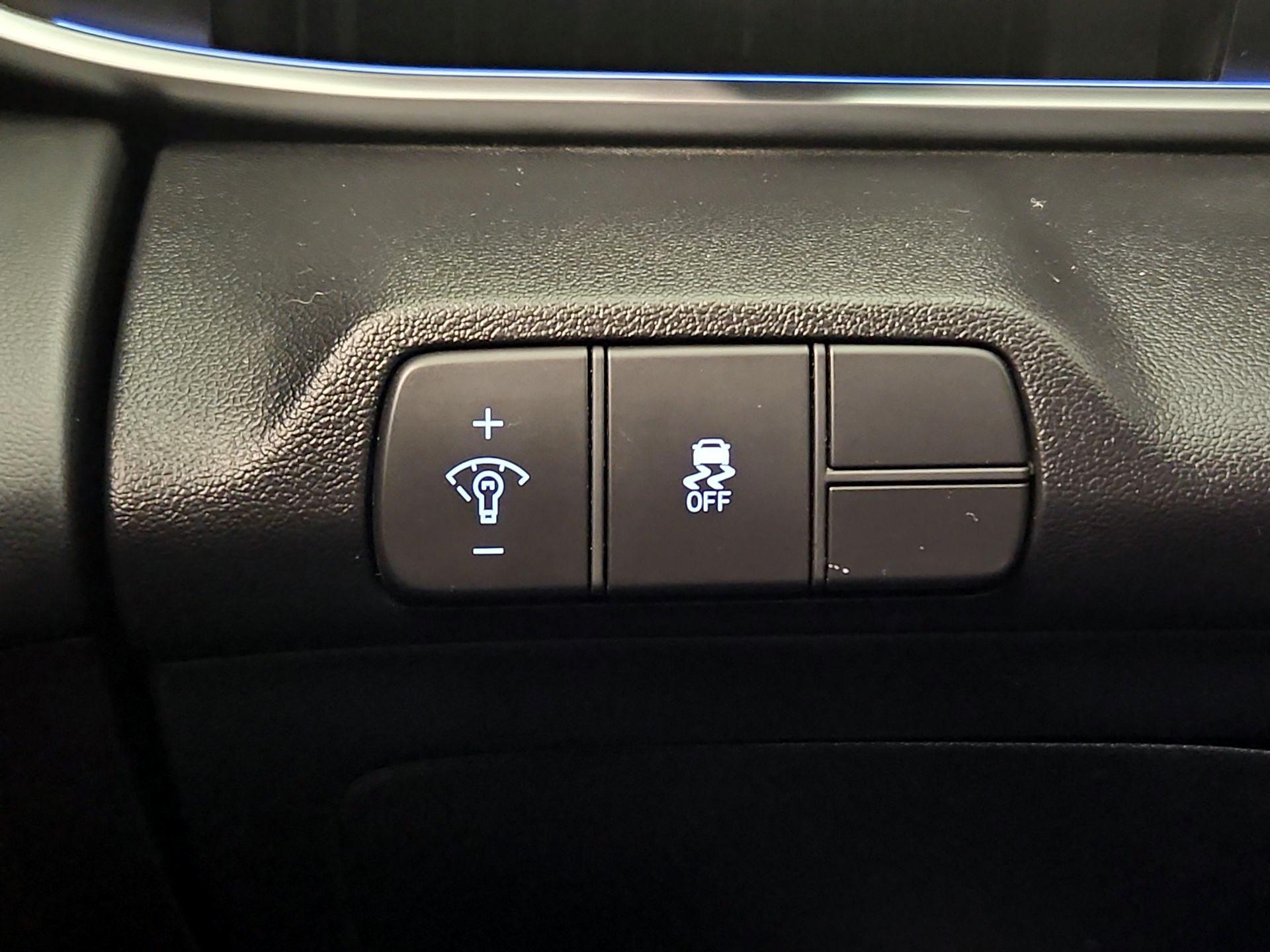 Thumbnail: 2024 Hyundai Elantra - 13