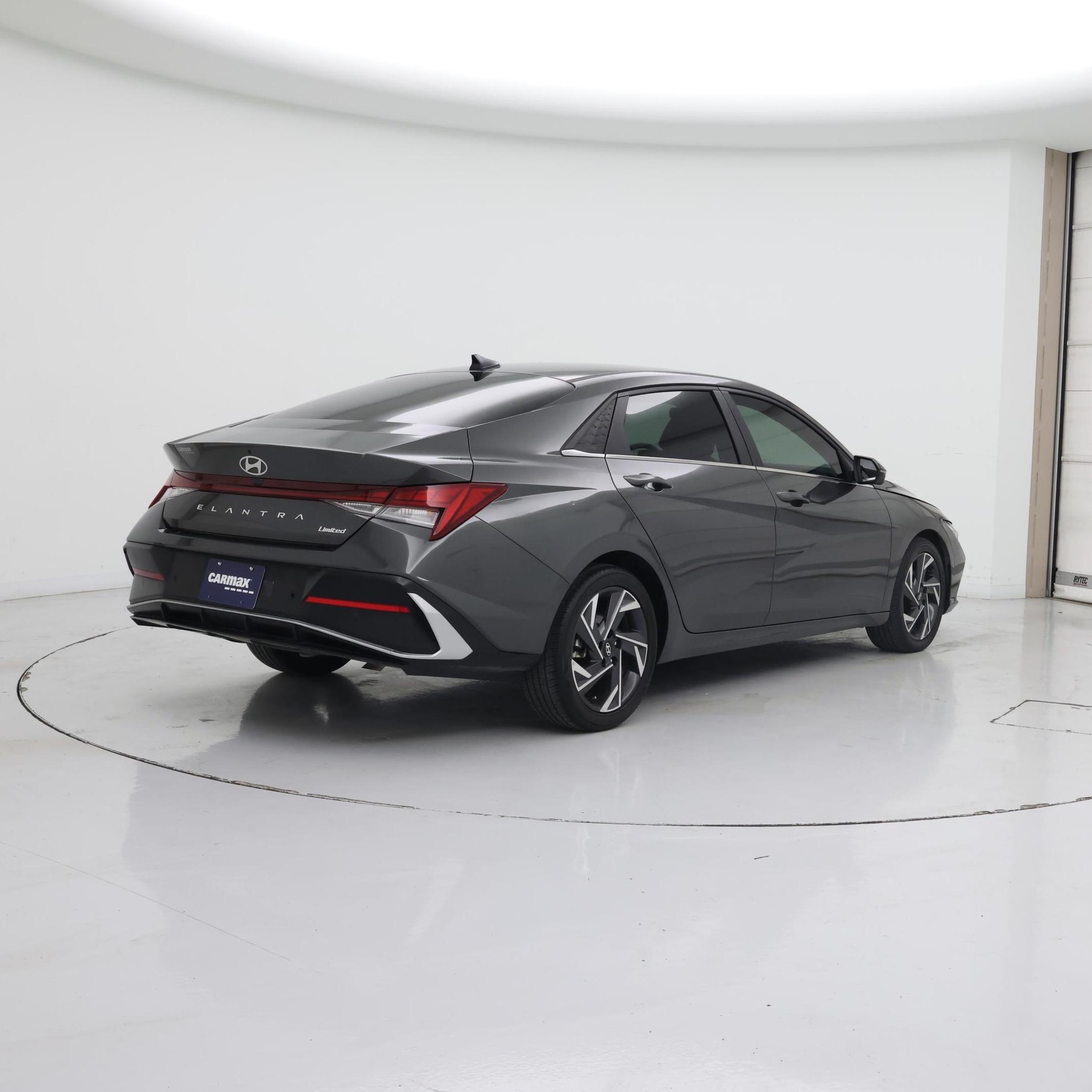 Thumbnail: 2024 Hyundai Elantra - 8