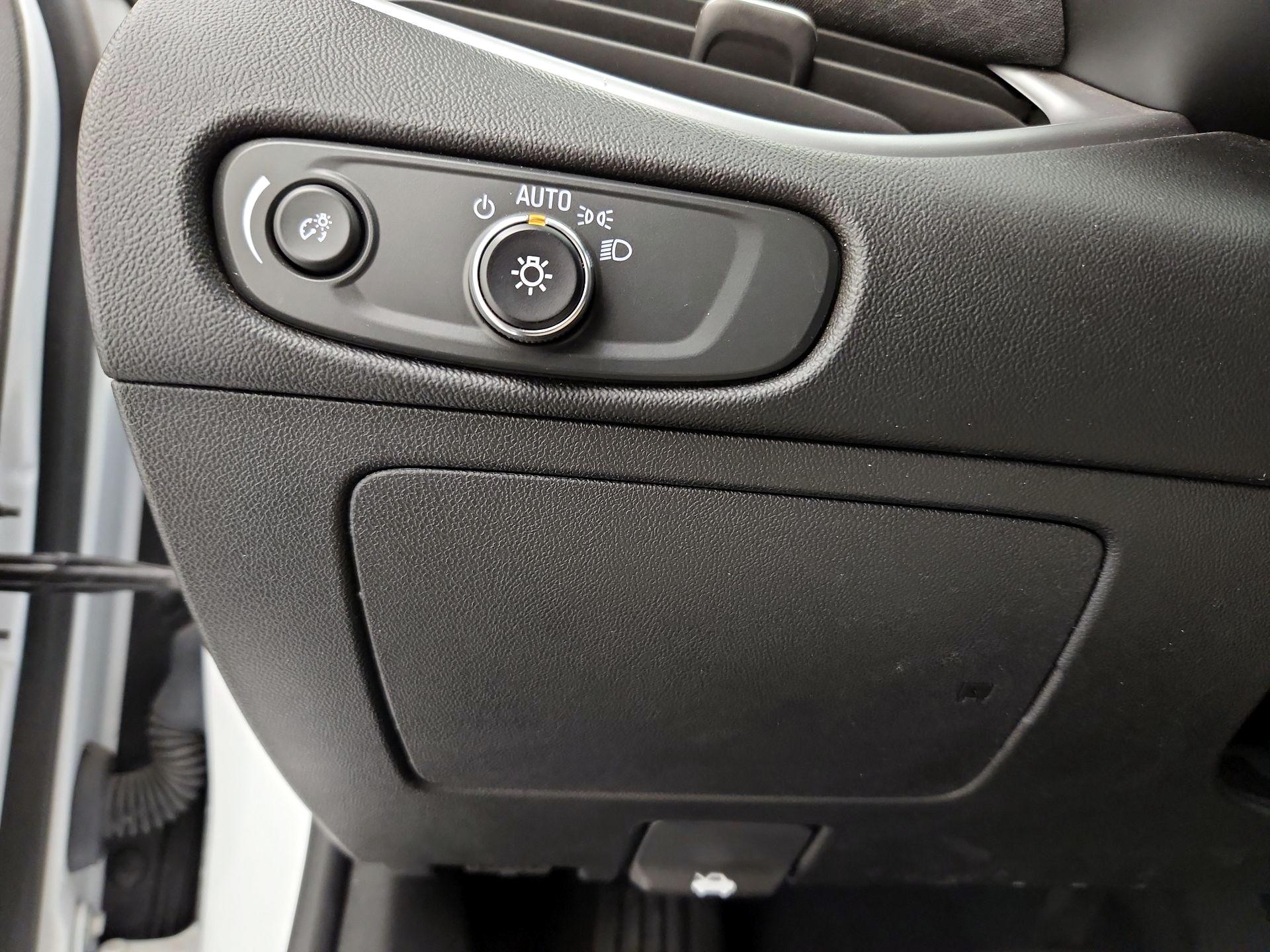 Thumbnail: 2023 Chevrolet Malibu - 13