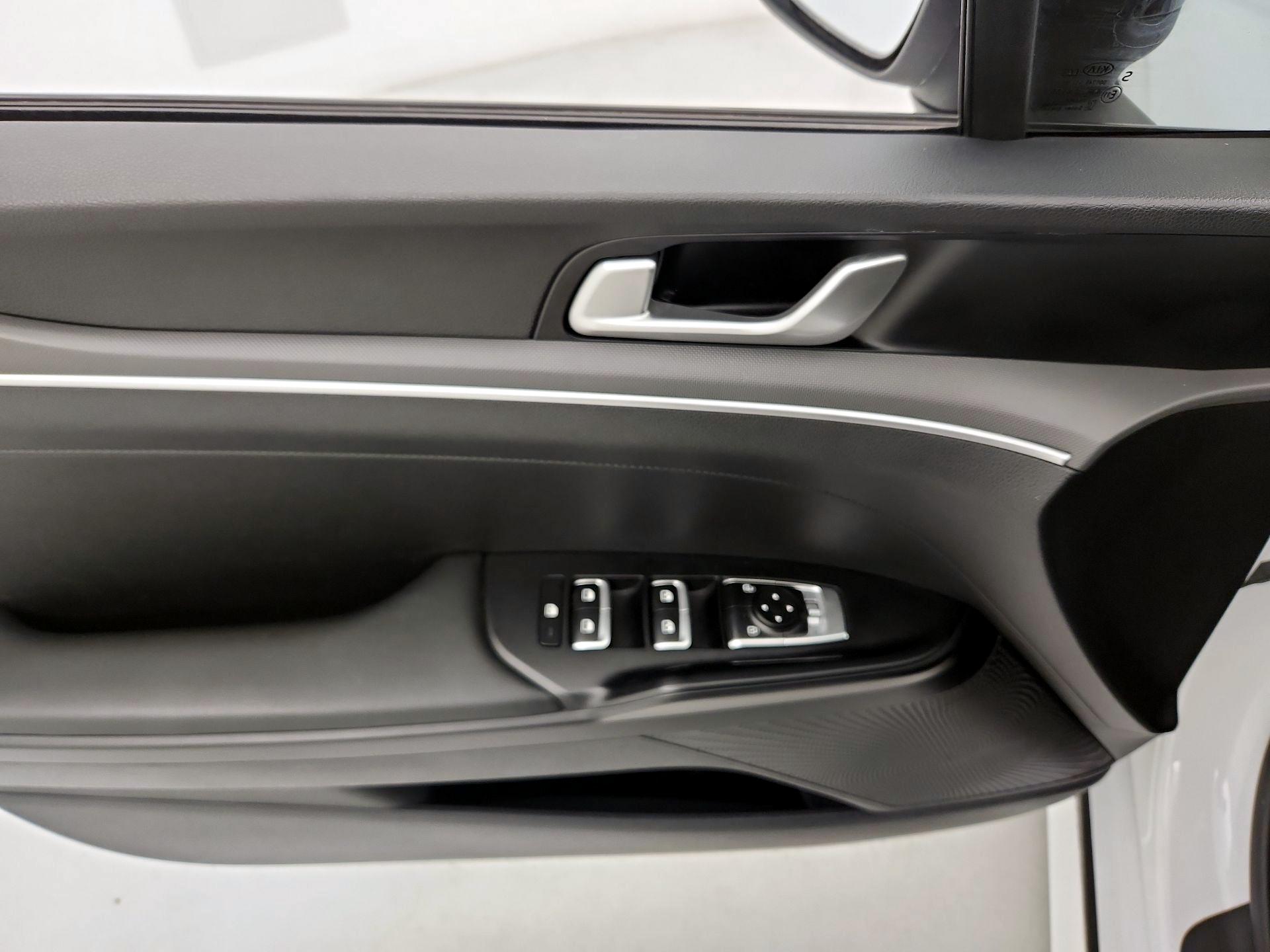 Thumbnail: 2021 Kia K5 - 12