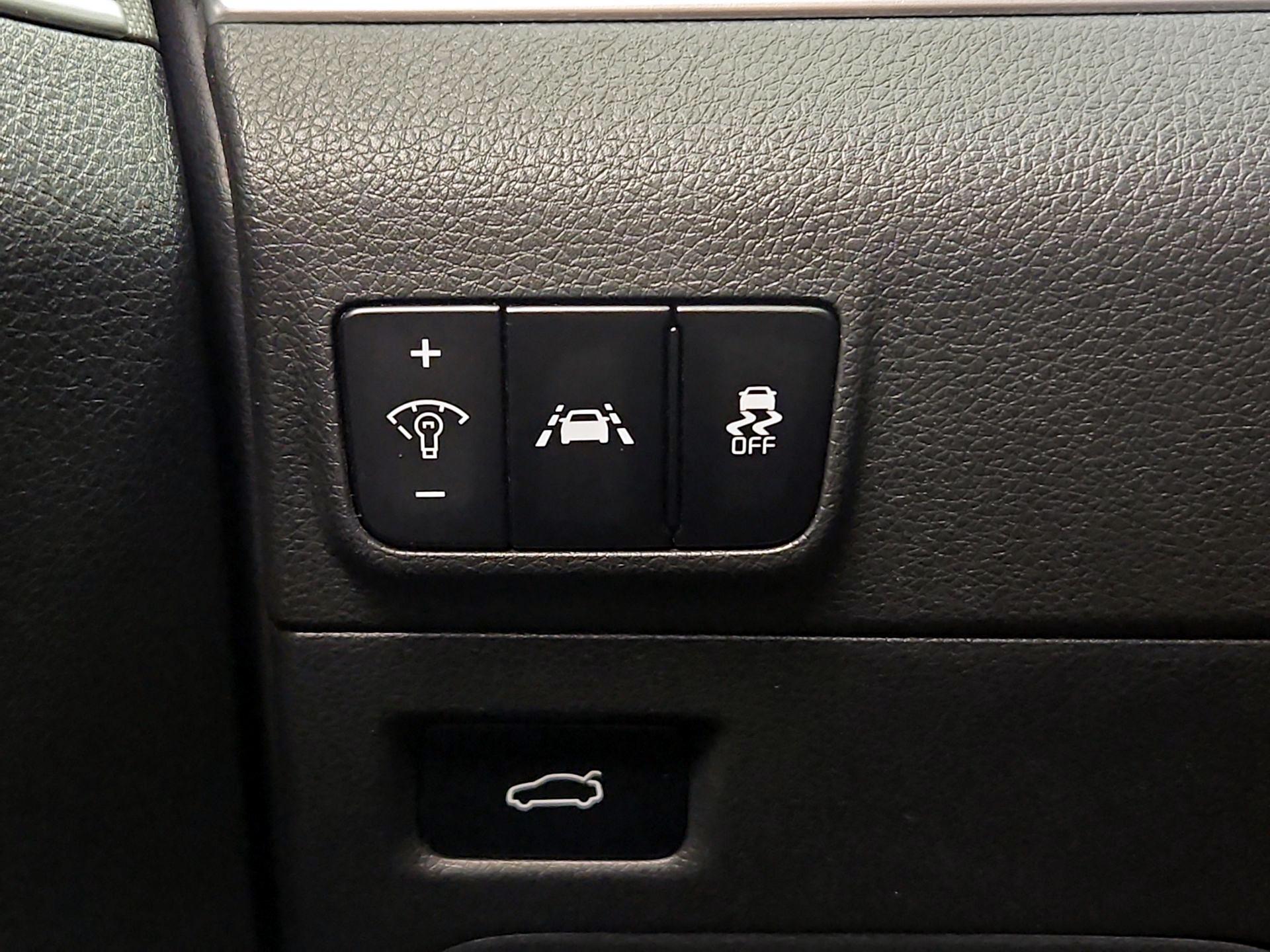 Thumbnail: 2021 Kia K5 - 13