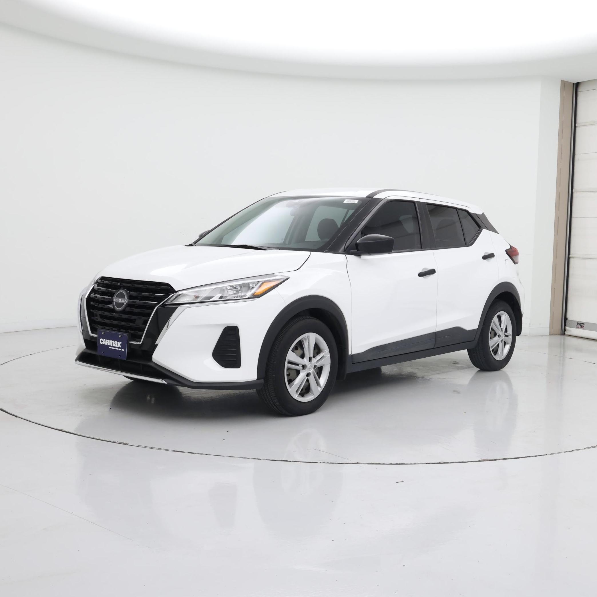 Thumbnail: 2023 Nissan Kicks - 4