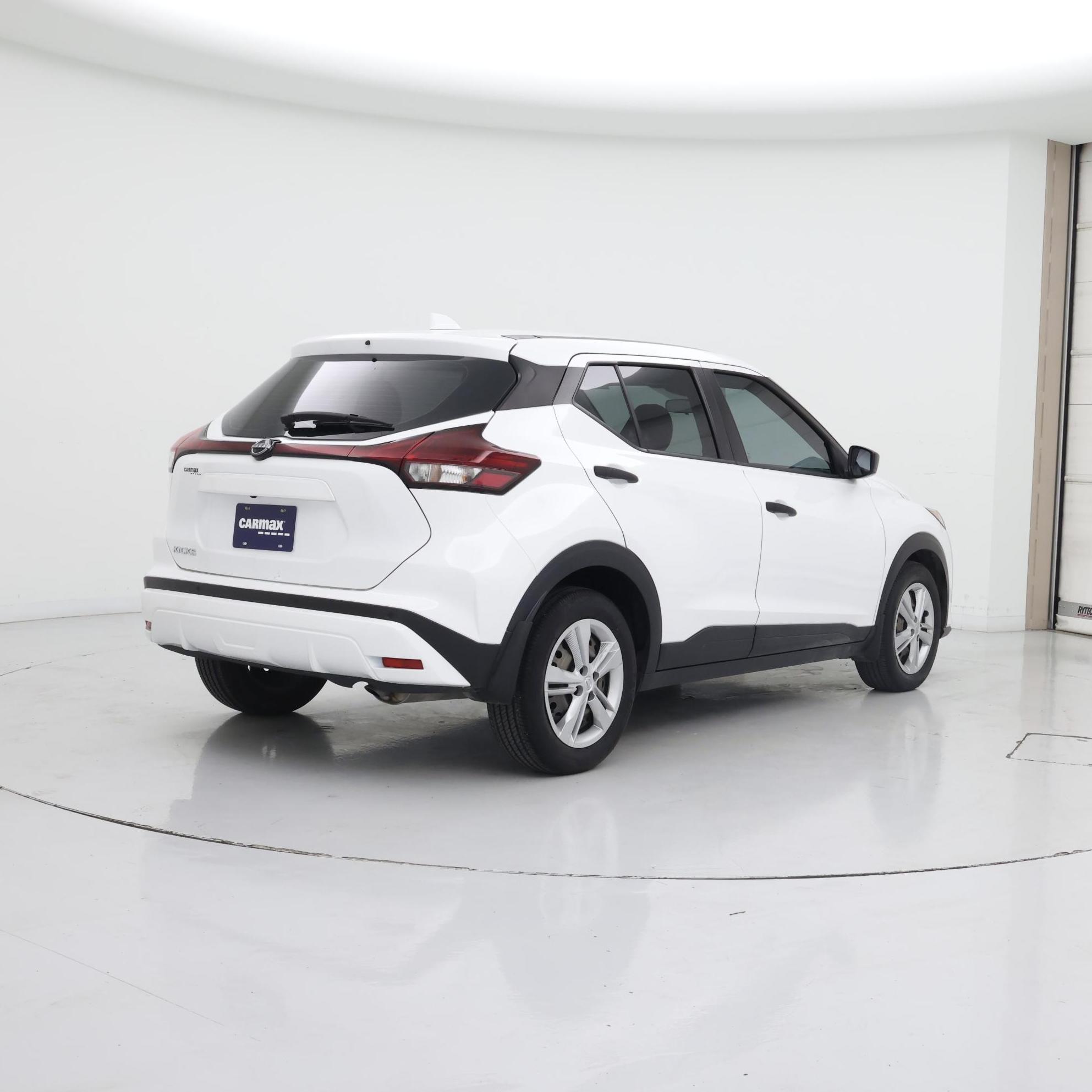 Thumbnail: 2023 Nissan Kicks - 8