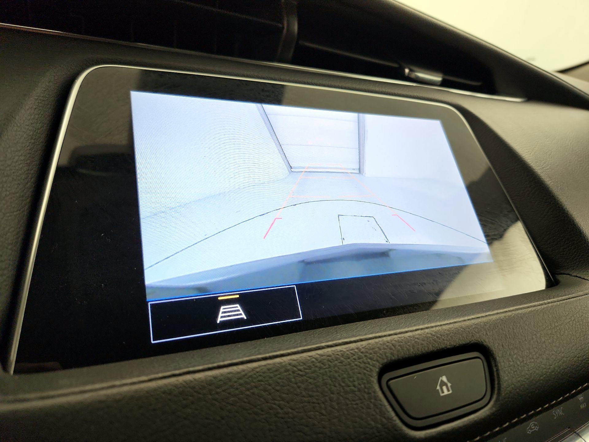 Thumbnail: 2023 Cadillac XT4 - 14