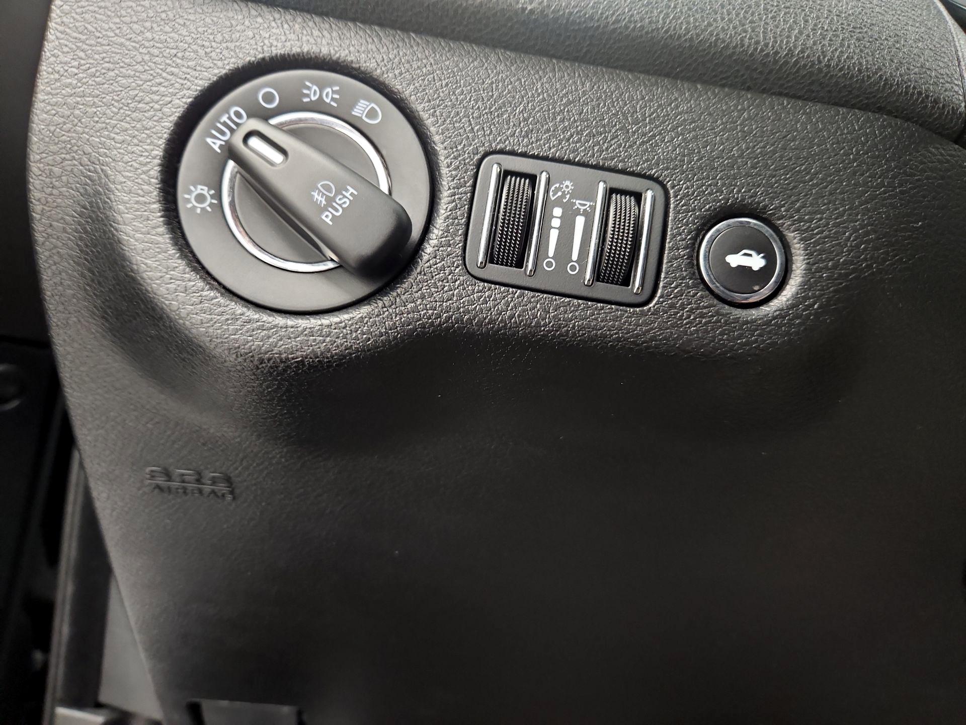 Thumbnail: 2023 Chrysler 300 - 13