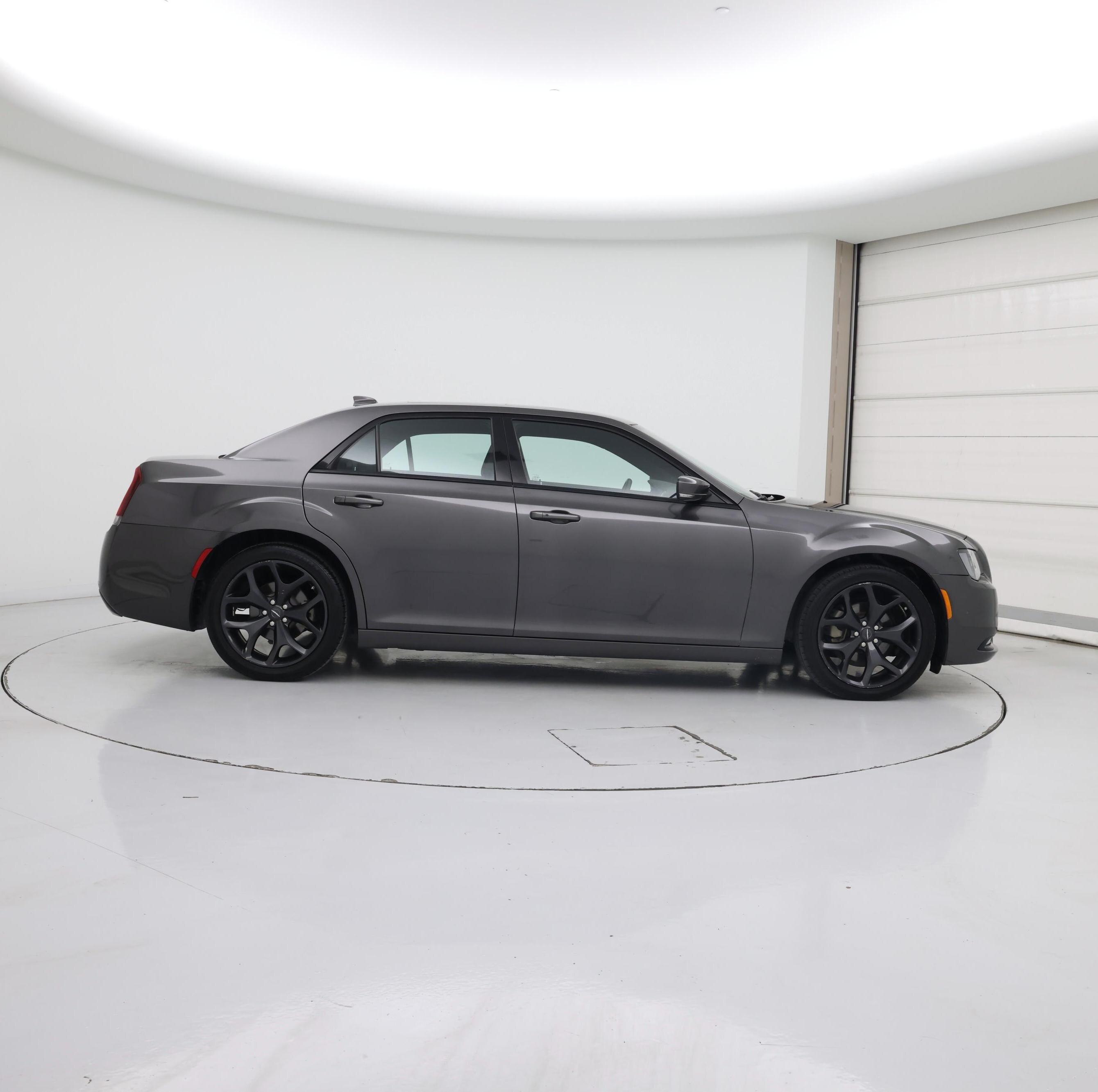 Thumbnail: 2023 Chrysler 300 - 7