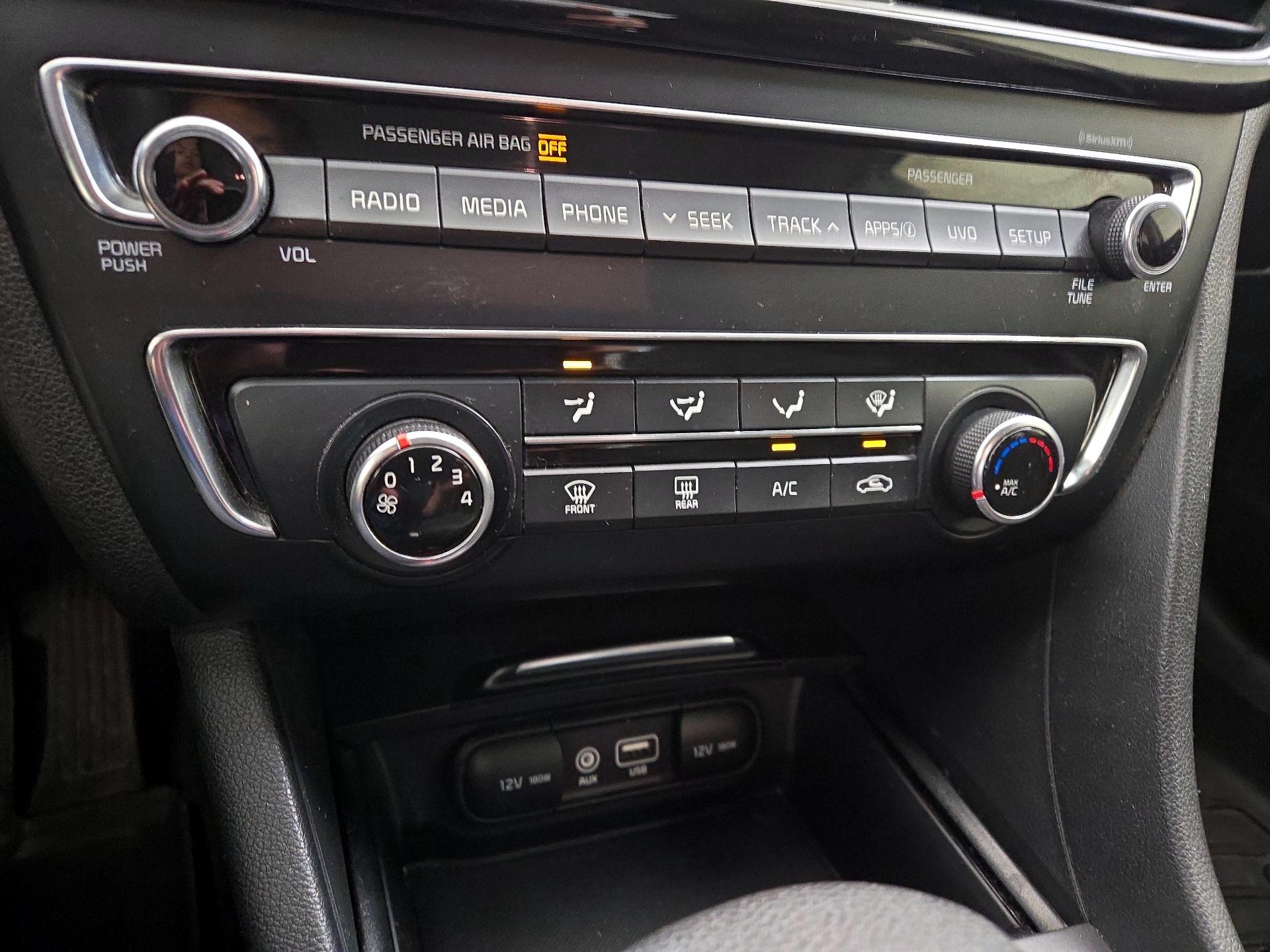 Thumbnail: 2018 Kia Optima - 16