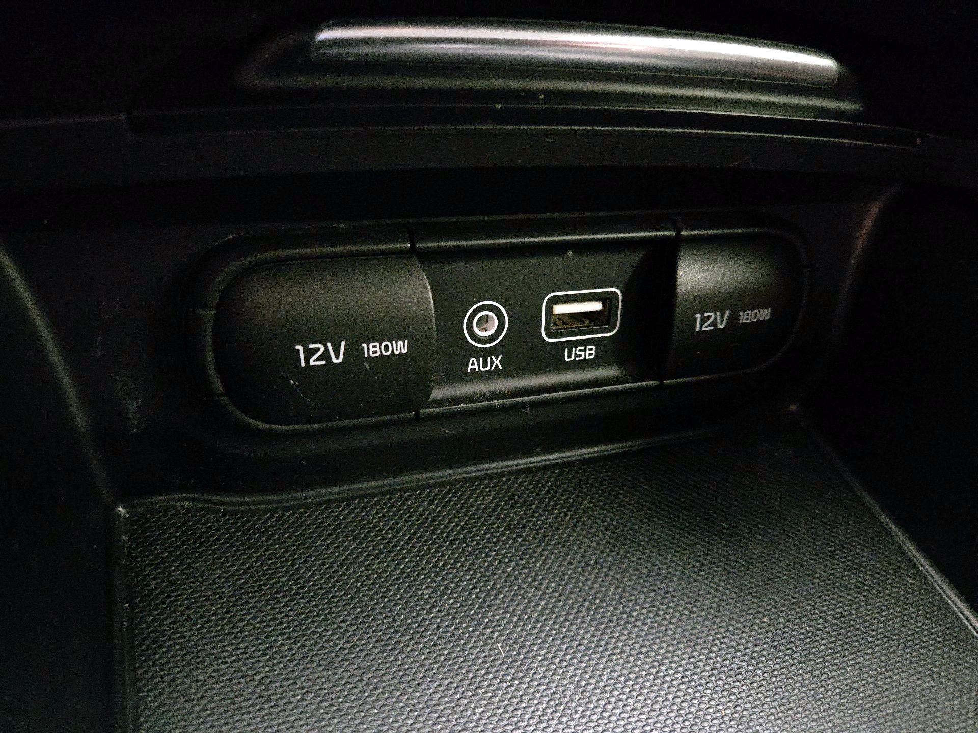 Thumbnail: 2018 Kia Optima - 18