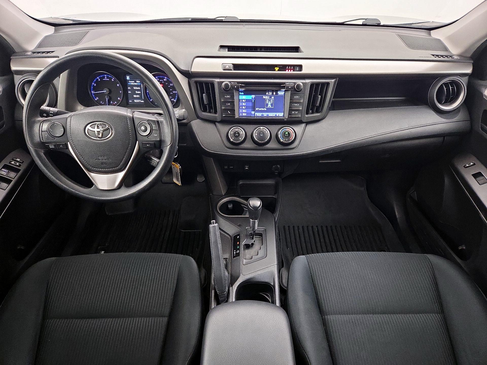 Thumbnail: 2018 Toyota RAV4 - 9