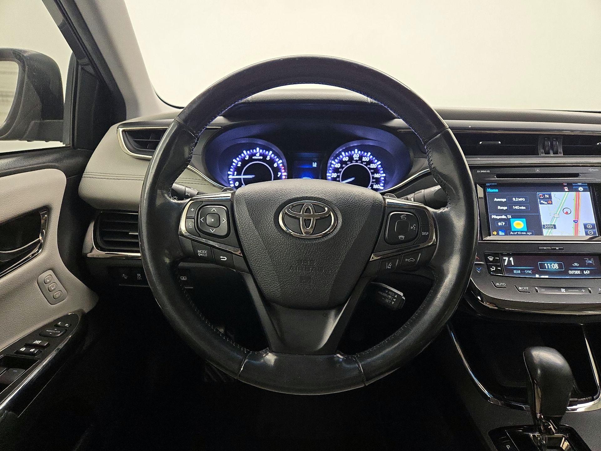 Thumbnail: 2017 Toyota Avalon - 10