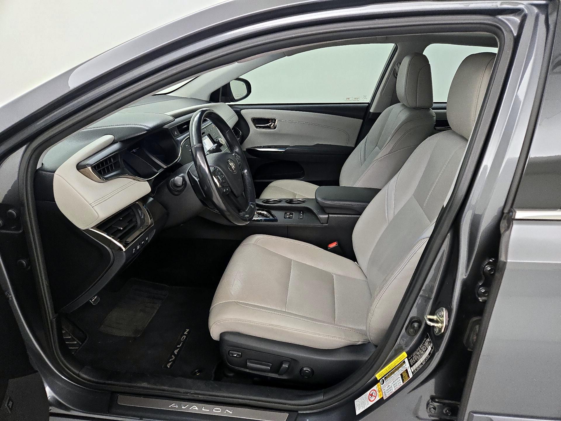 Thumbnail: 2017 Toyota Avalon - 11