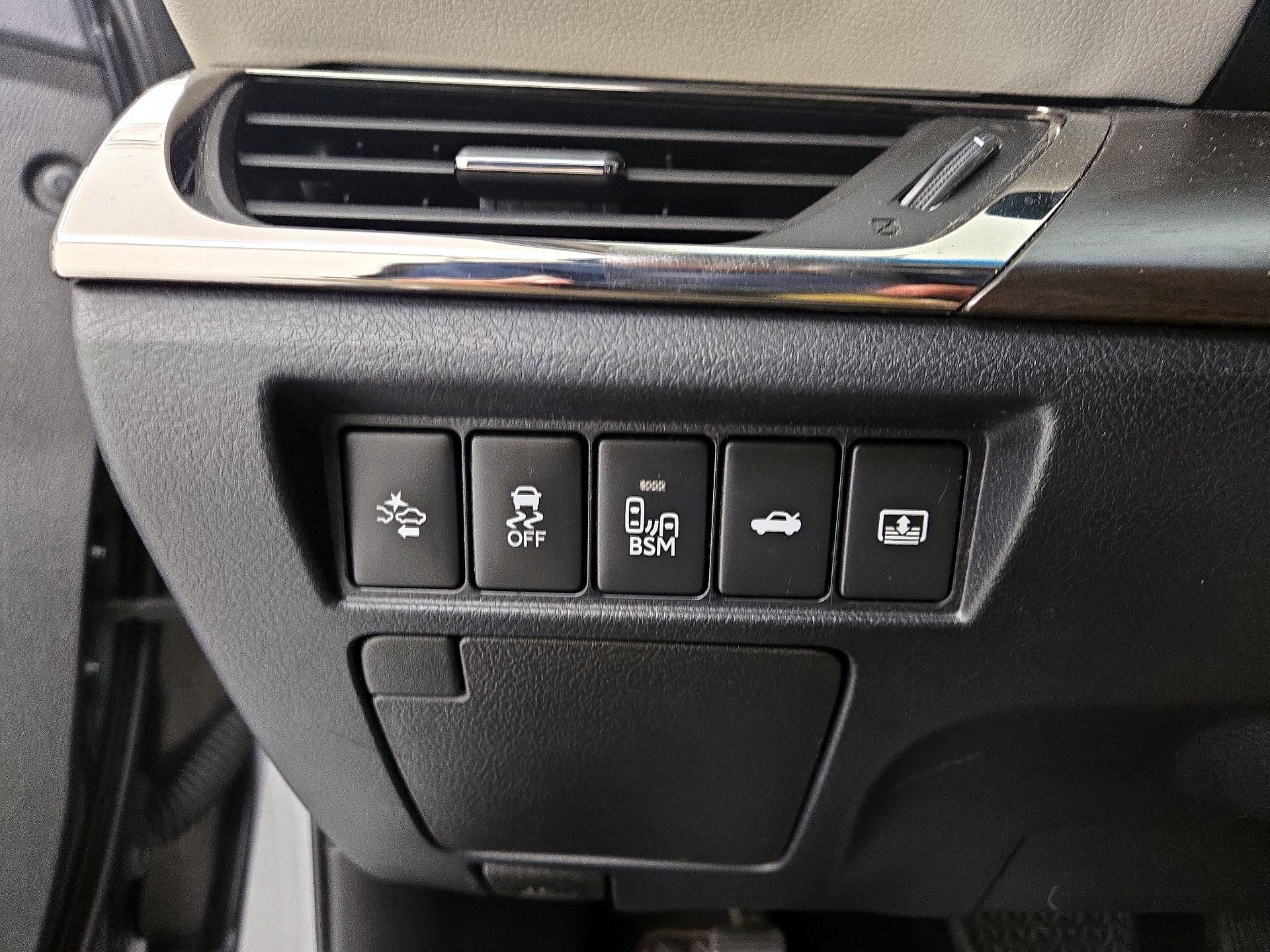 Thumbnail: 2017 Toyota Avalon - 13