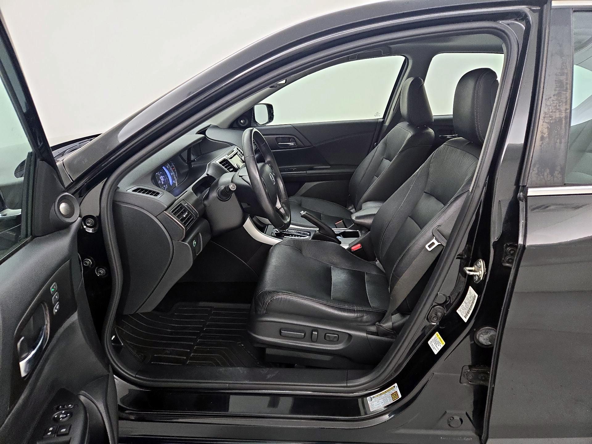 Thumbnail: 2015 Honda Accord - 11