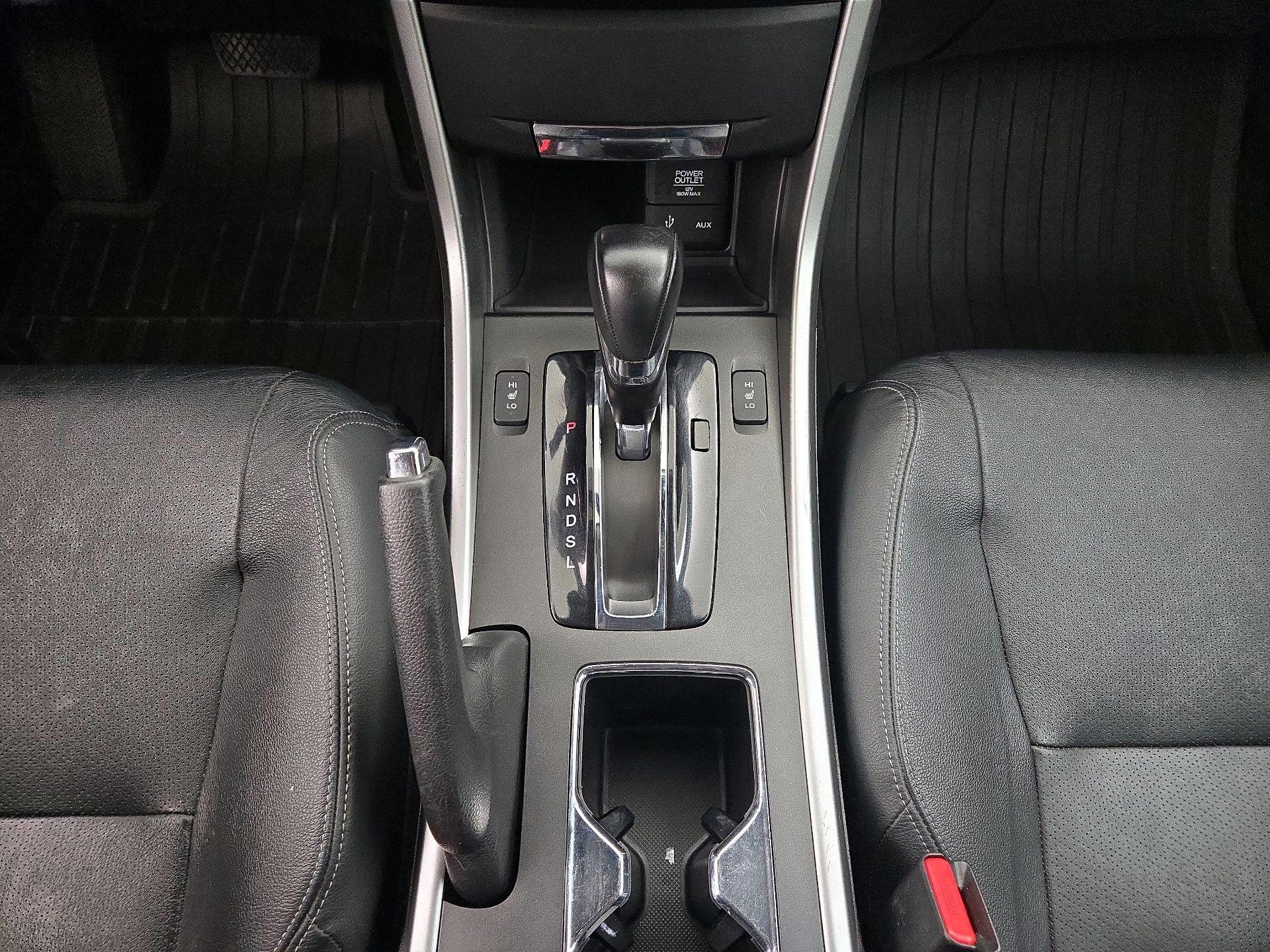 Thumbnail: 2015 Honda Accord - 17