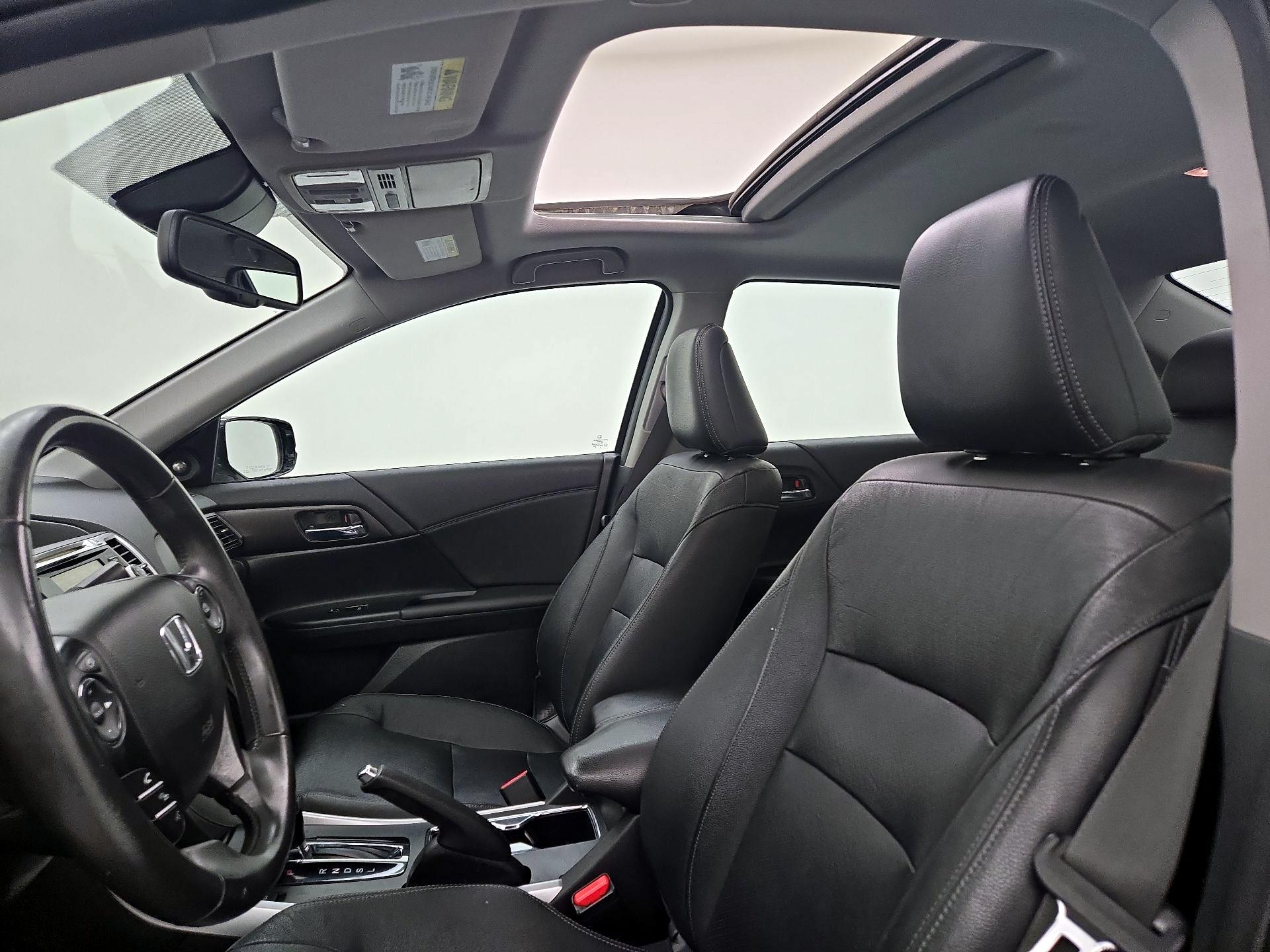 Thumbnail: 2015 Honda Accord - 19