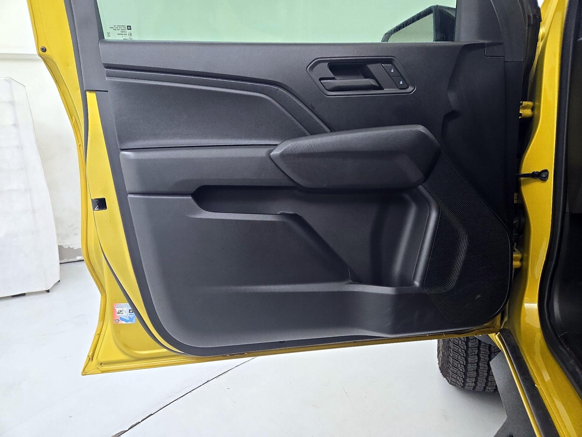 Thumbnail: 2024 Chevrolet Colorado - 12