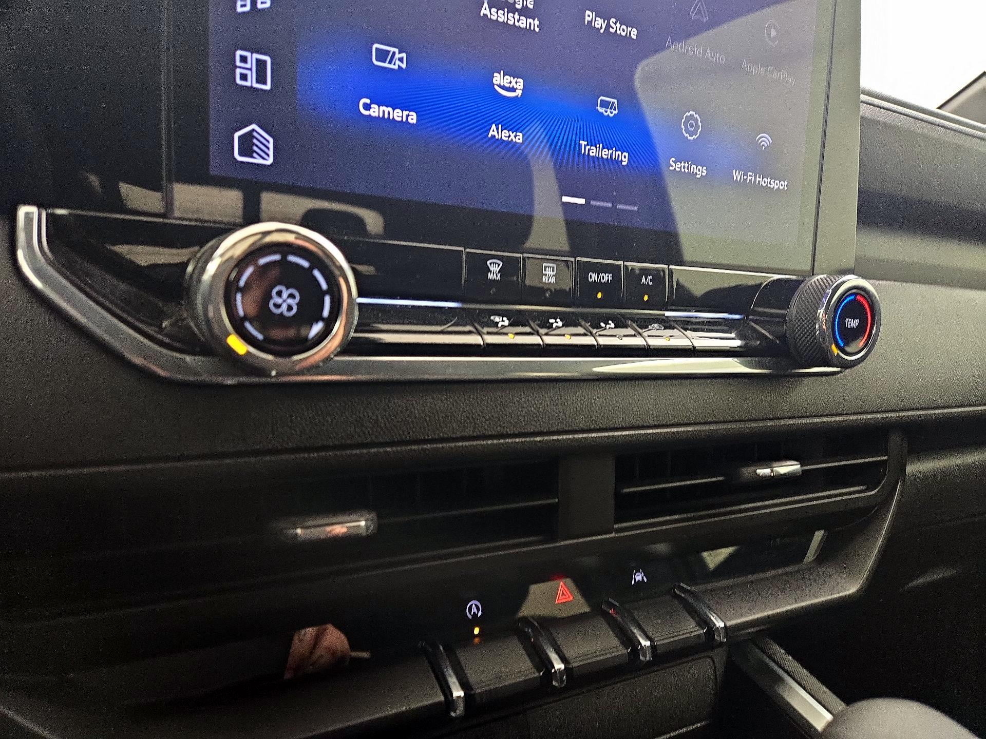 Thumbnail: 2024 Chevrolet Colorado - 15