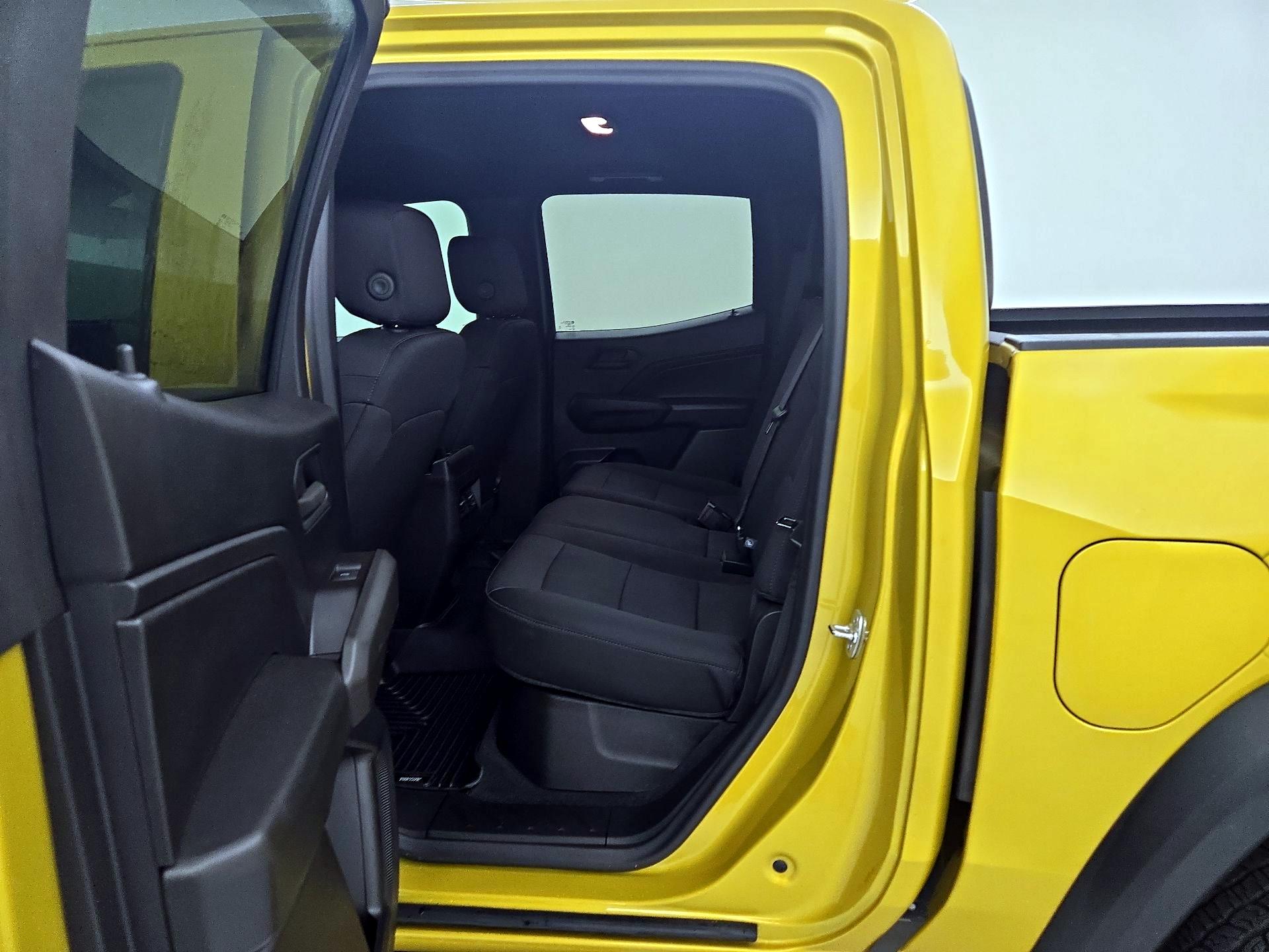 Thumbnail: 2024 Chevrolet Colorado - 18