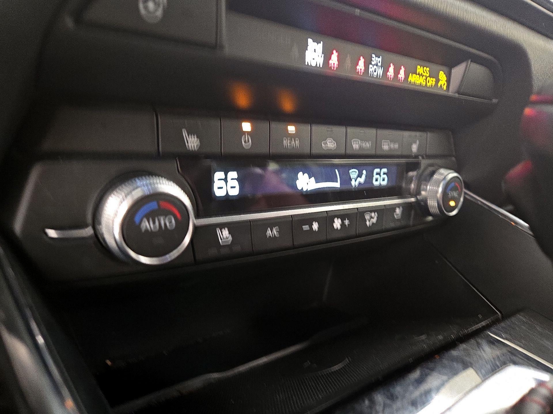 Thumbnail: 2023 Mazda CX-9 - 16