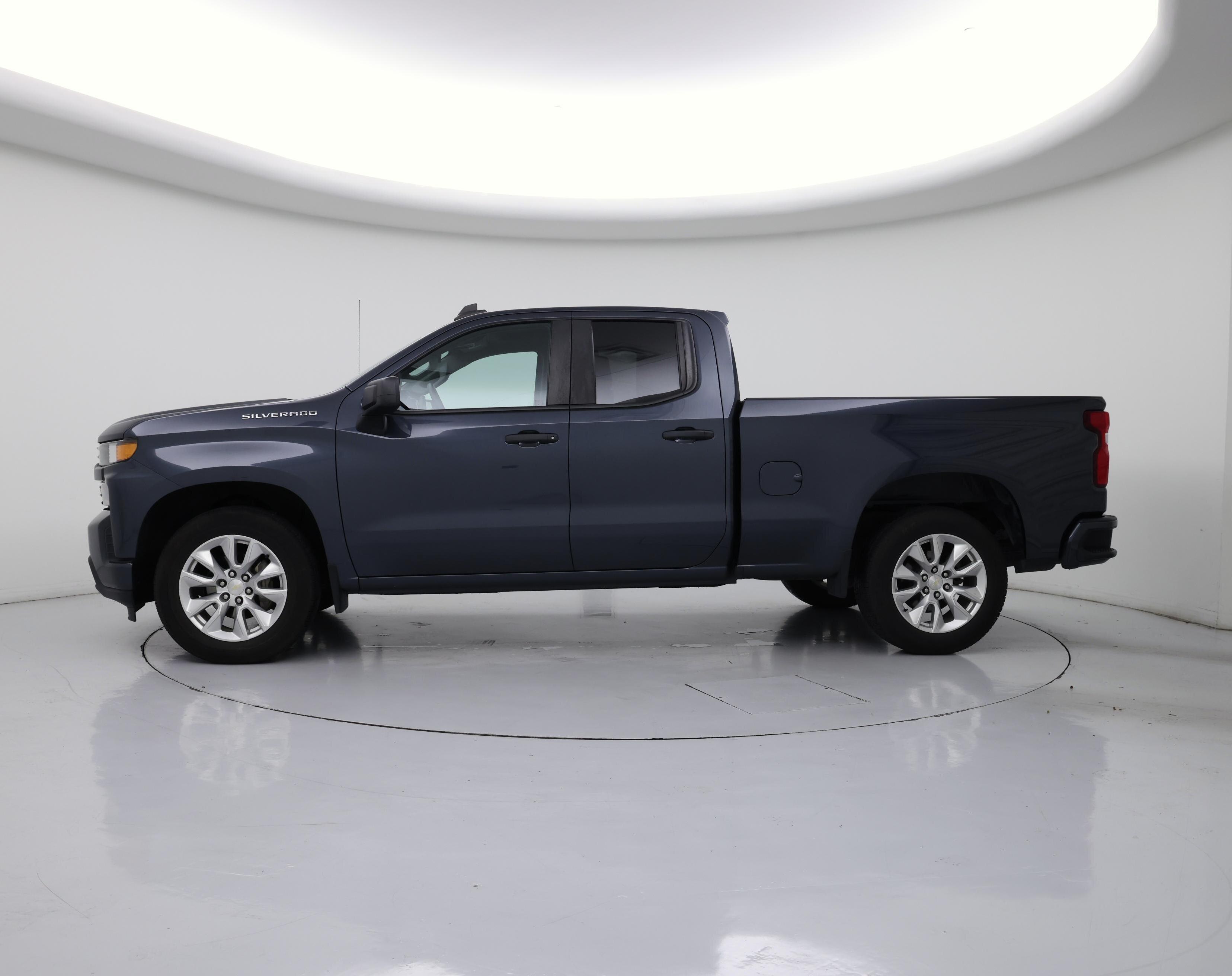 Thumbnail: 2020 Chevrolet Silverado 1500 - 3
