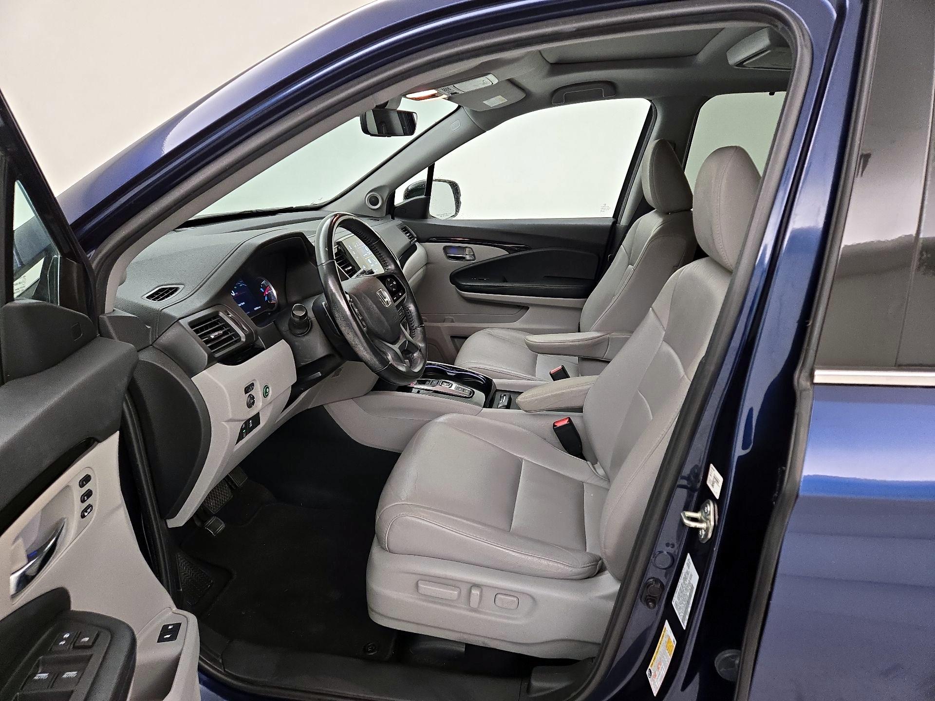 Thumbnail: 2020 Honda Pilot - 11