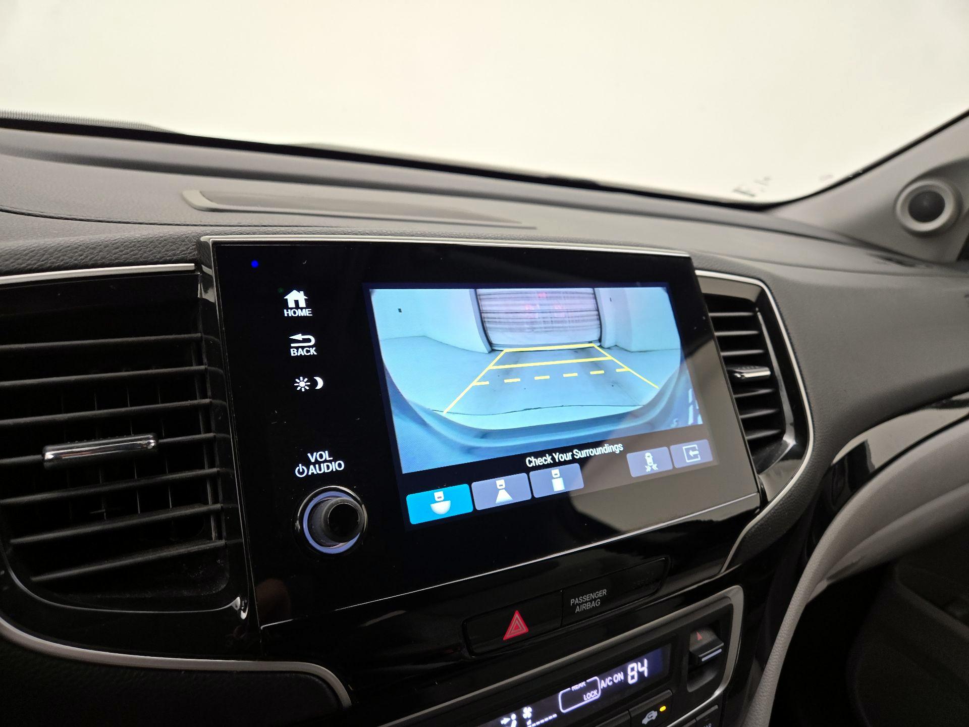 Thumbnail: 2020 Honda Pilot - 15