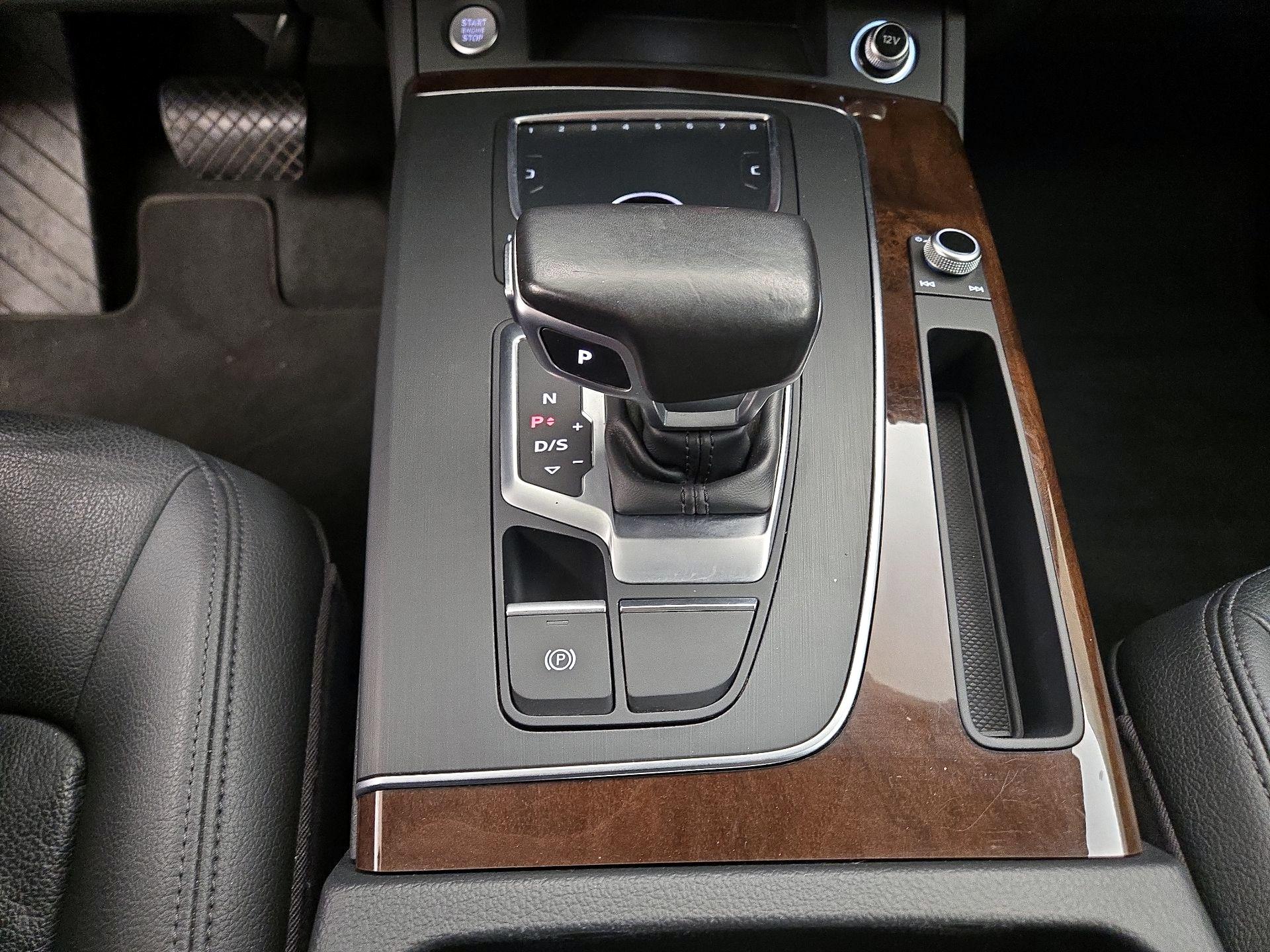 Thumbnail: 2018 Audi Q5 - 18