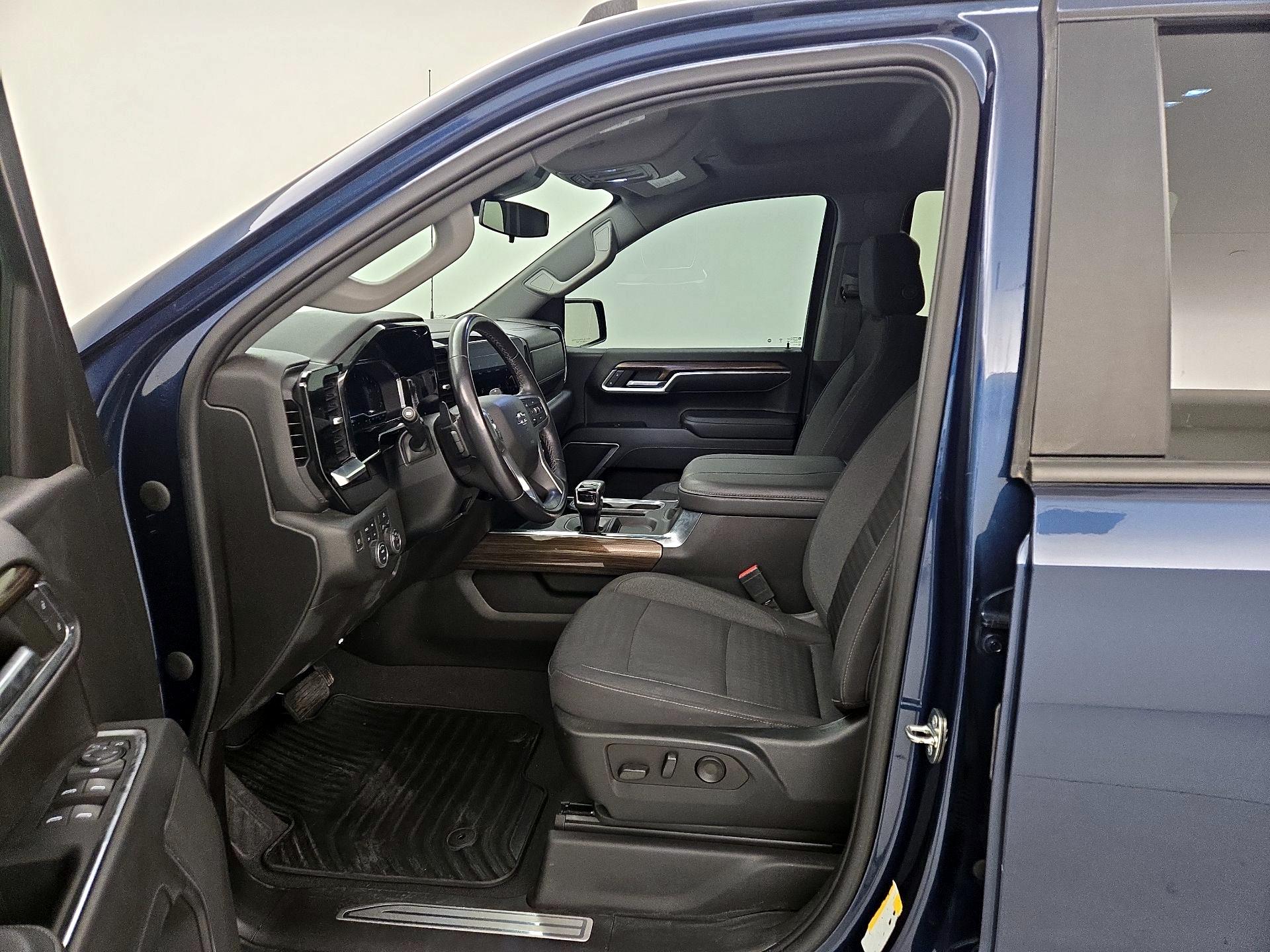 Thumbnail: 2023 Chevrolet Silverado 1500 - 11