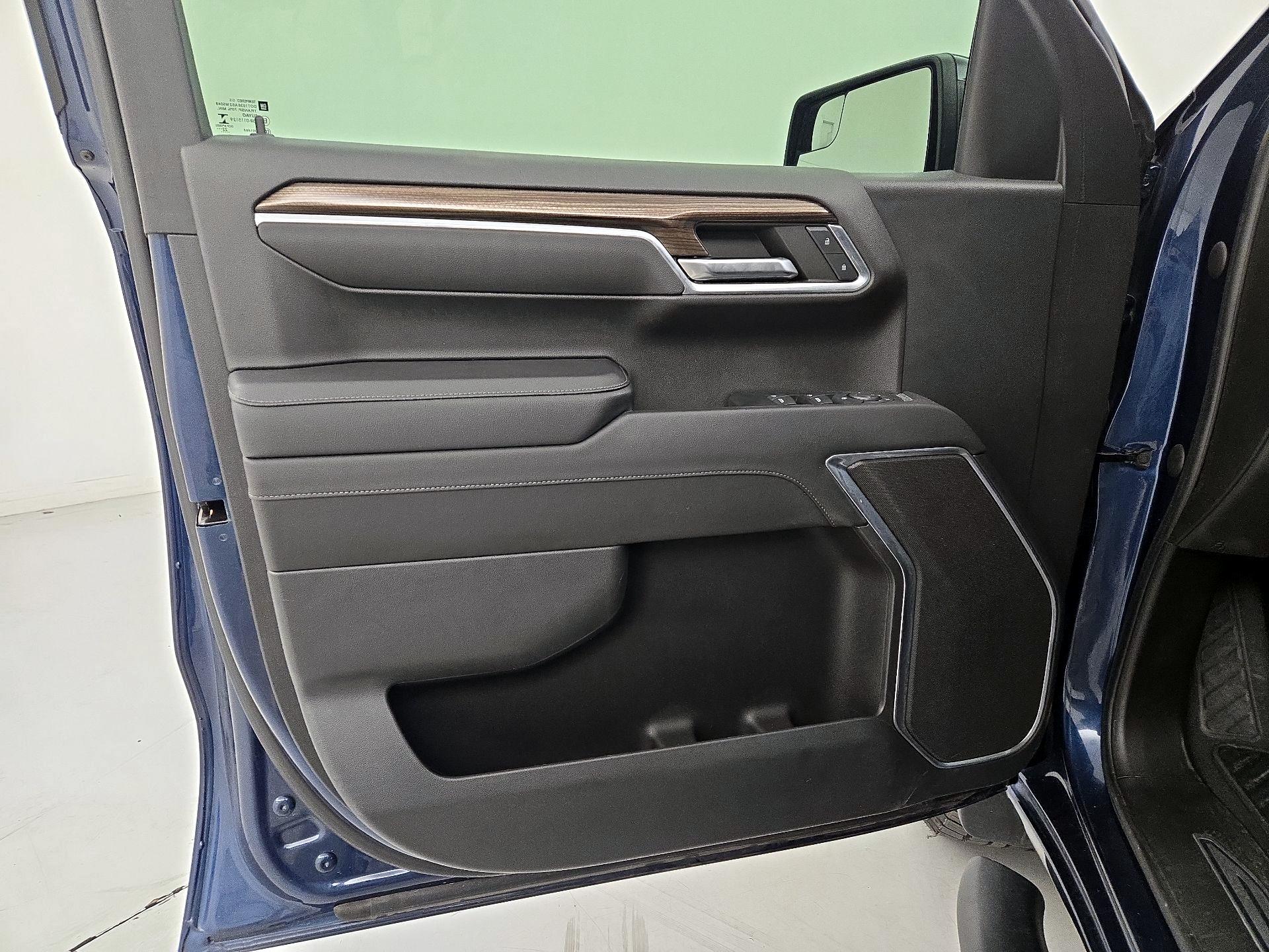 Thumbnail: 2023 Chevrolet Silverado 1500 - 12