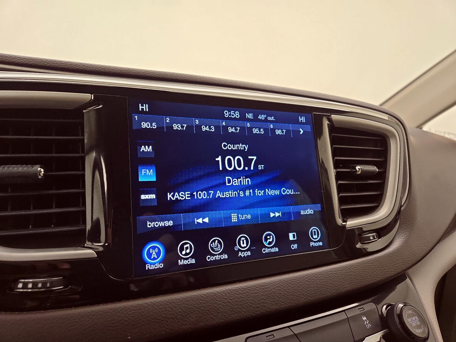 Thumbnail: 2017 Chrysler Pacifica - 14