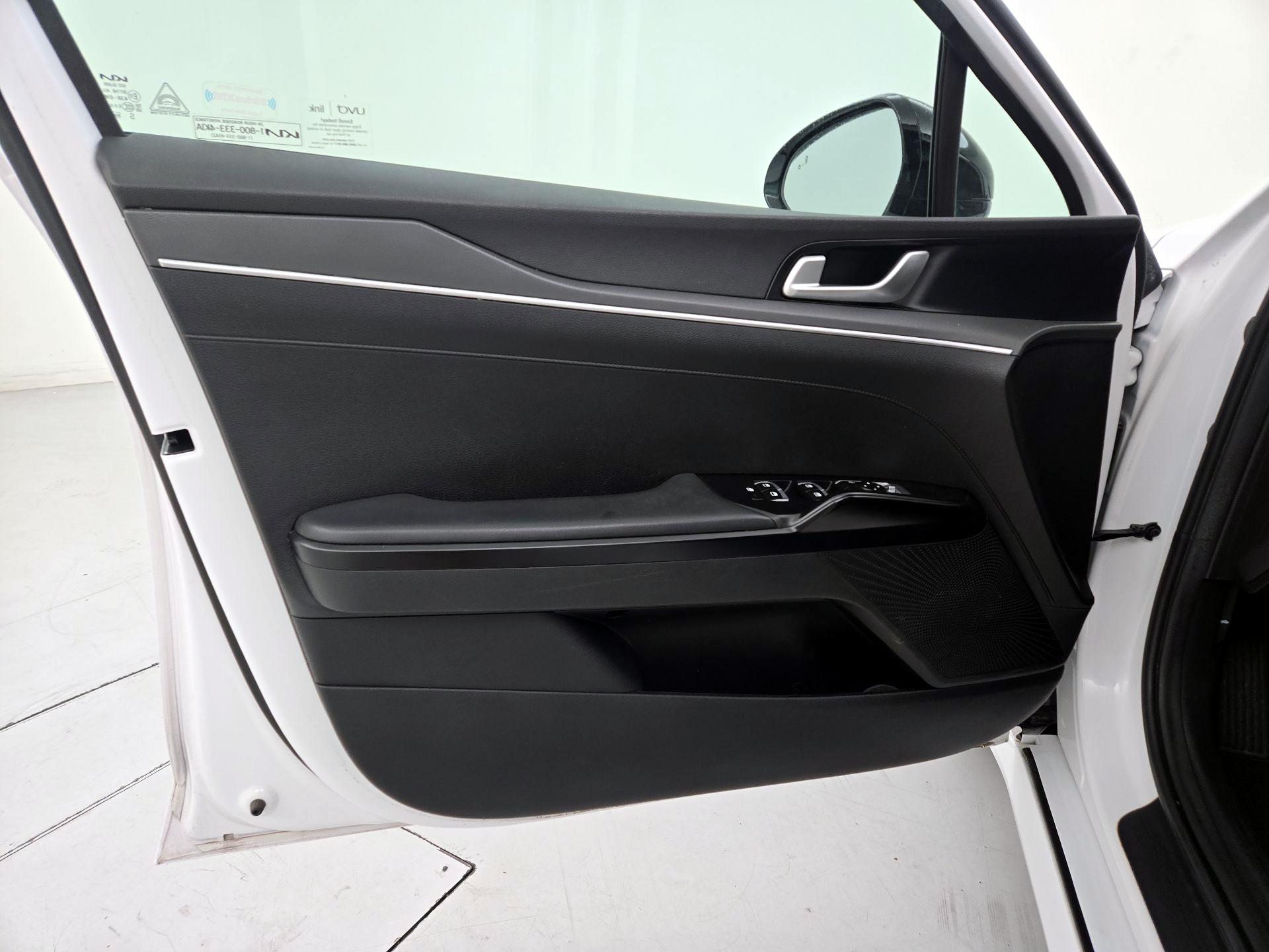 Thumbnail: 2022 Kia K5 - 12