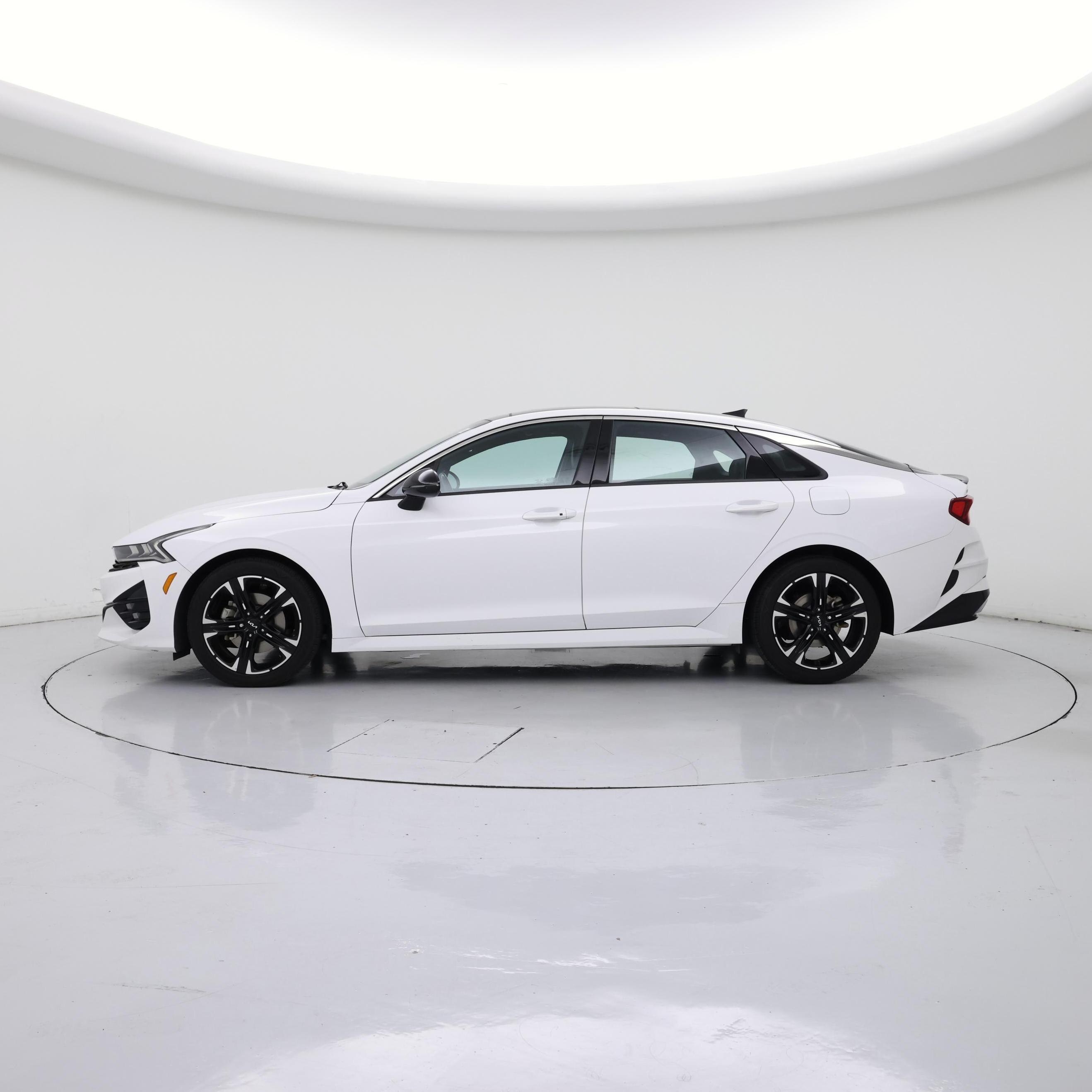 Thumbnail: 2022 Kia K5 - 3