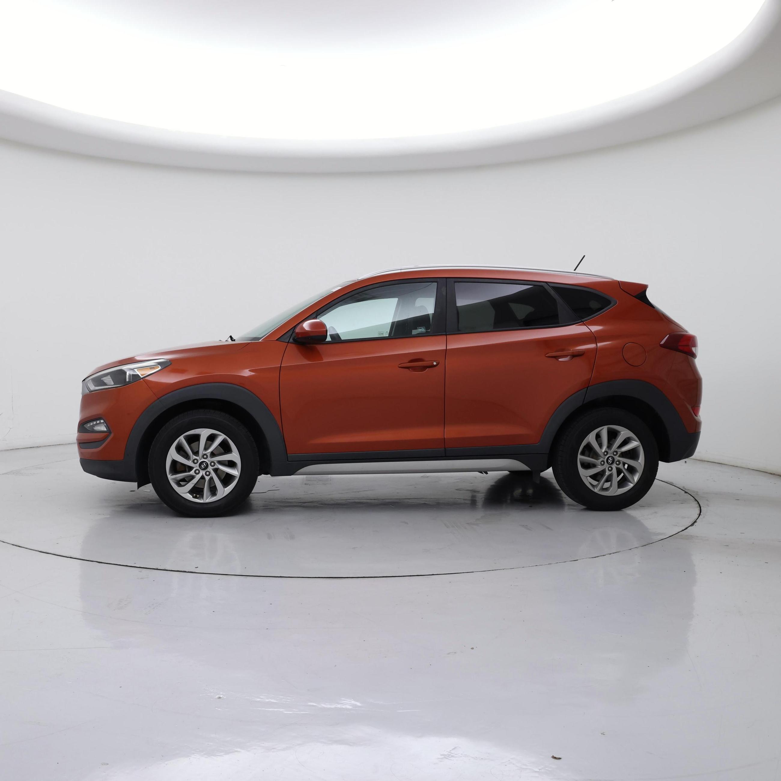 Thumbnail: 2017 Hyundai Tucson - 3